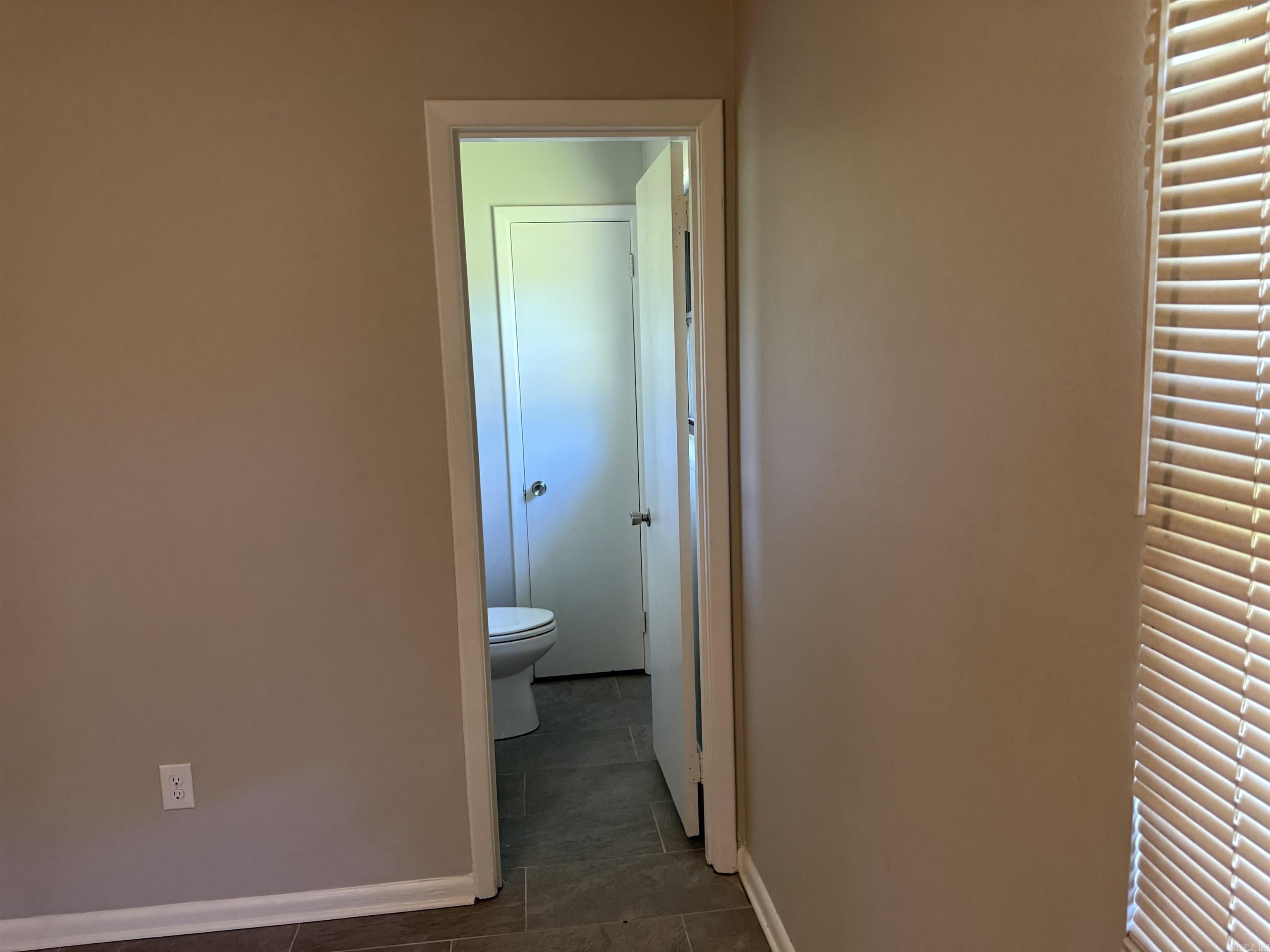 Country Club to Jacksonville - Residential Lease