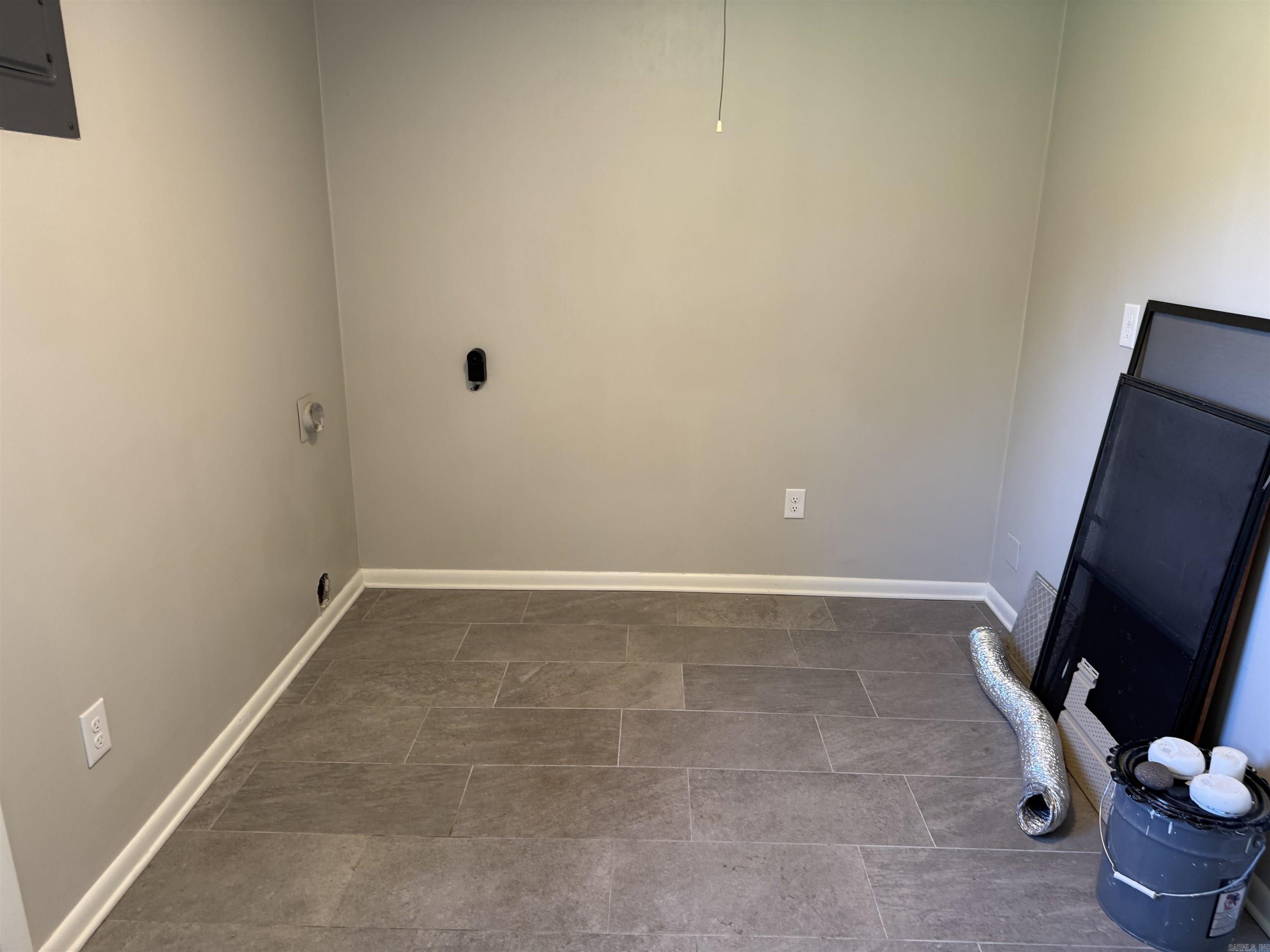 Country Club to Jacksonville - Residential Lease