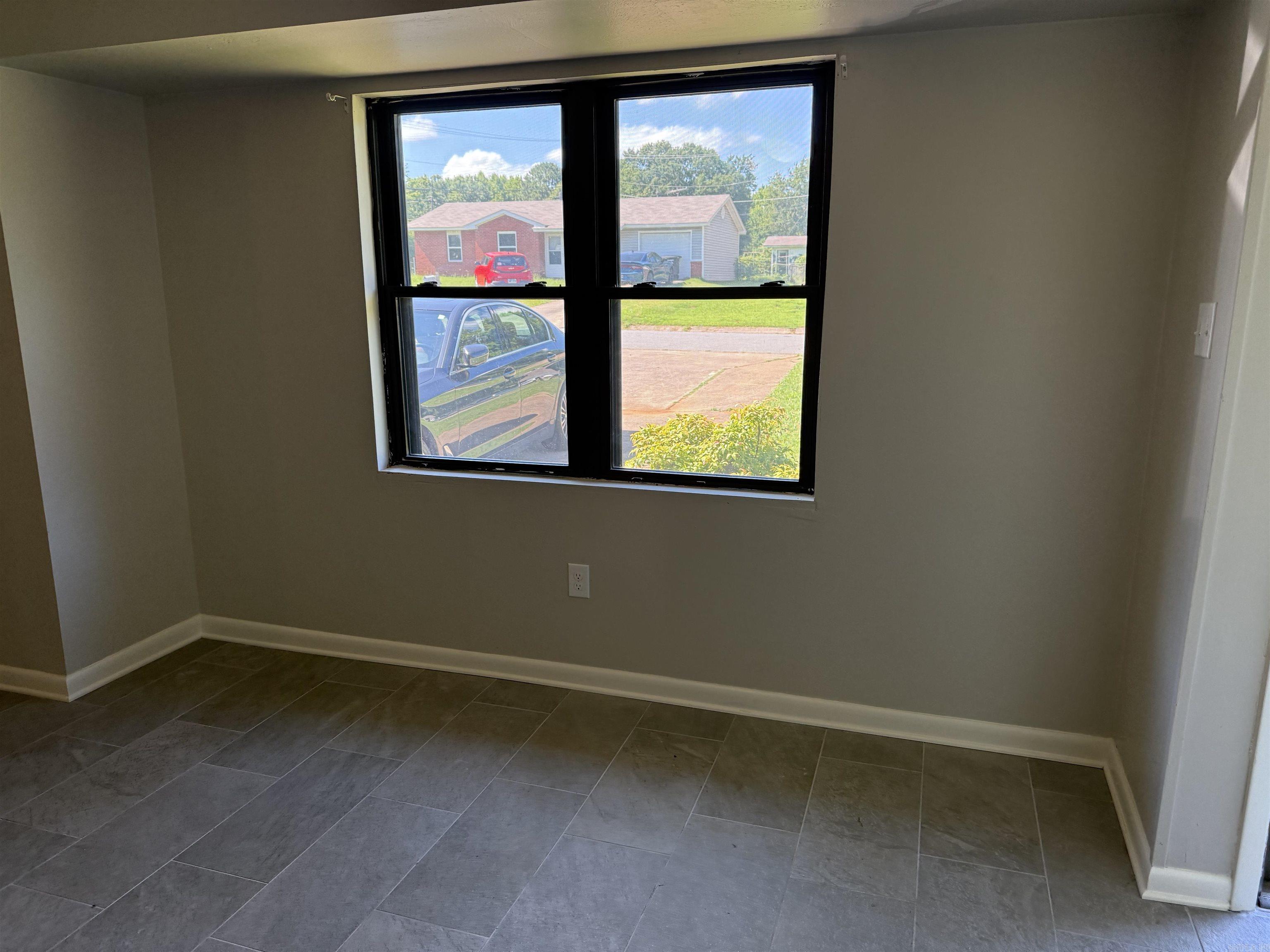 Country Club to Jacksonville - Residential Lease