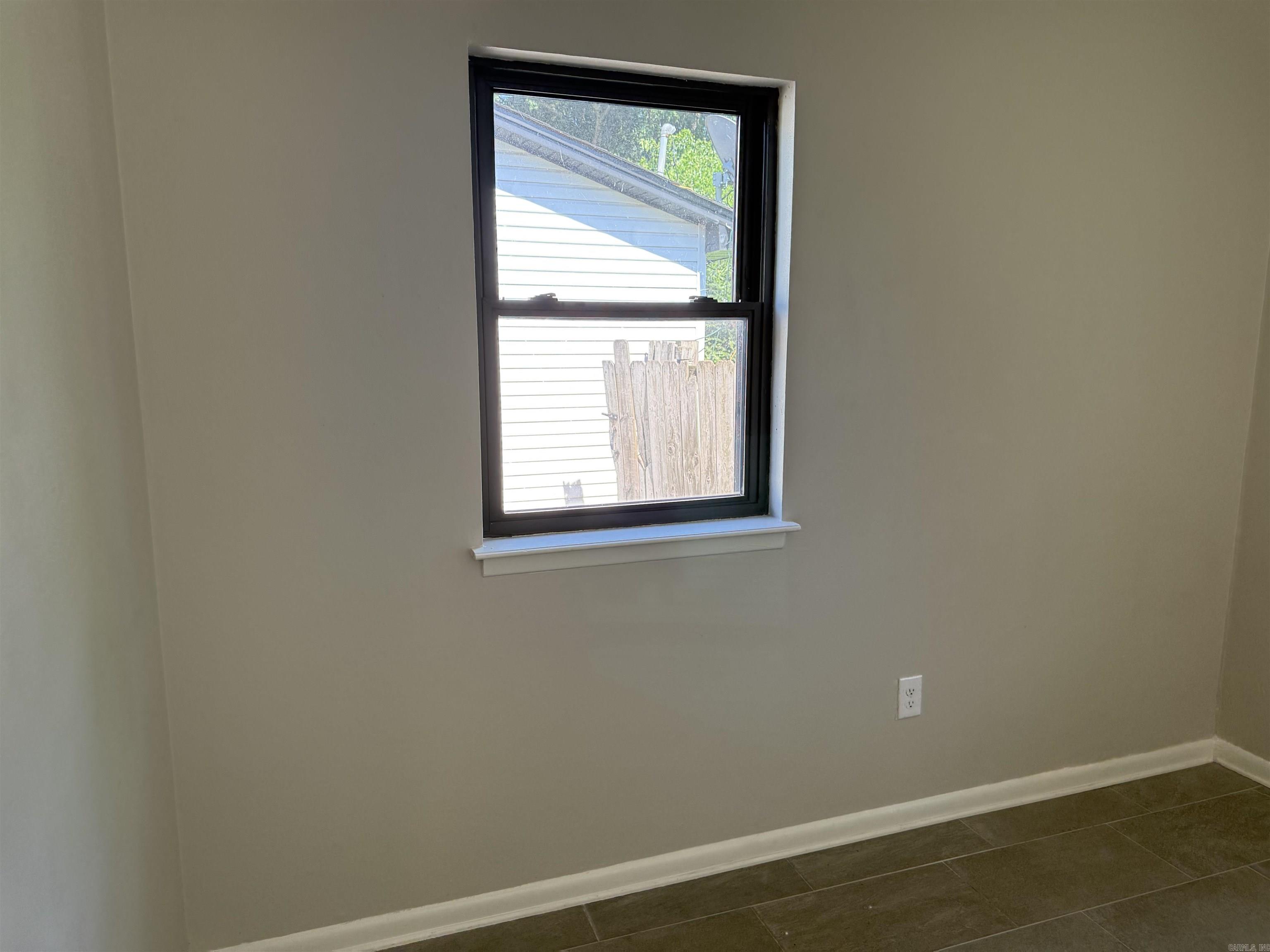 Country Club to Jacksonville - Residential Lease