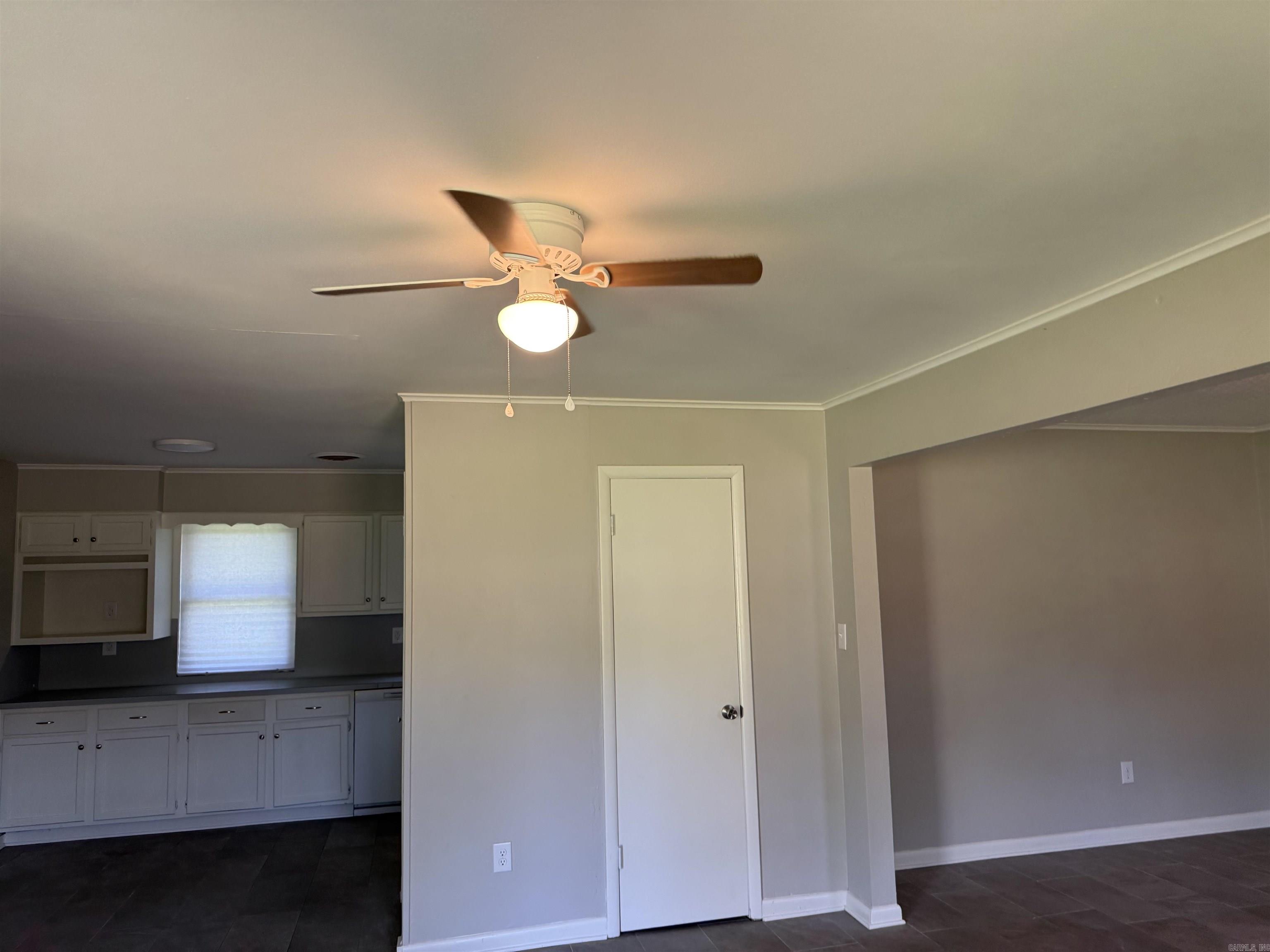 Country Club to Jacksonville - Residential Lease