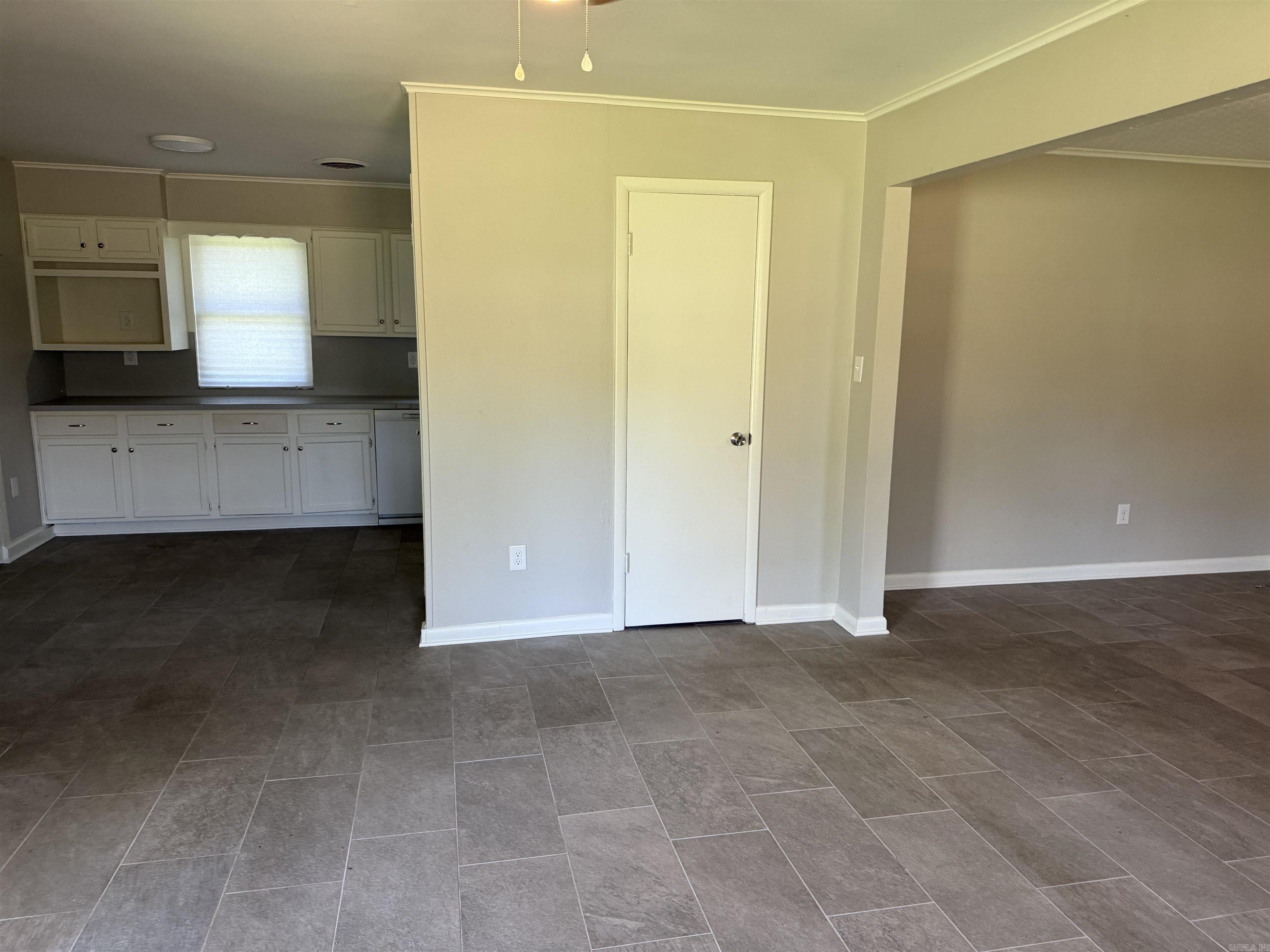 Country Club to Jacksonville - Residential Lease