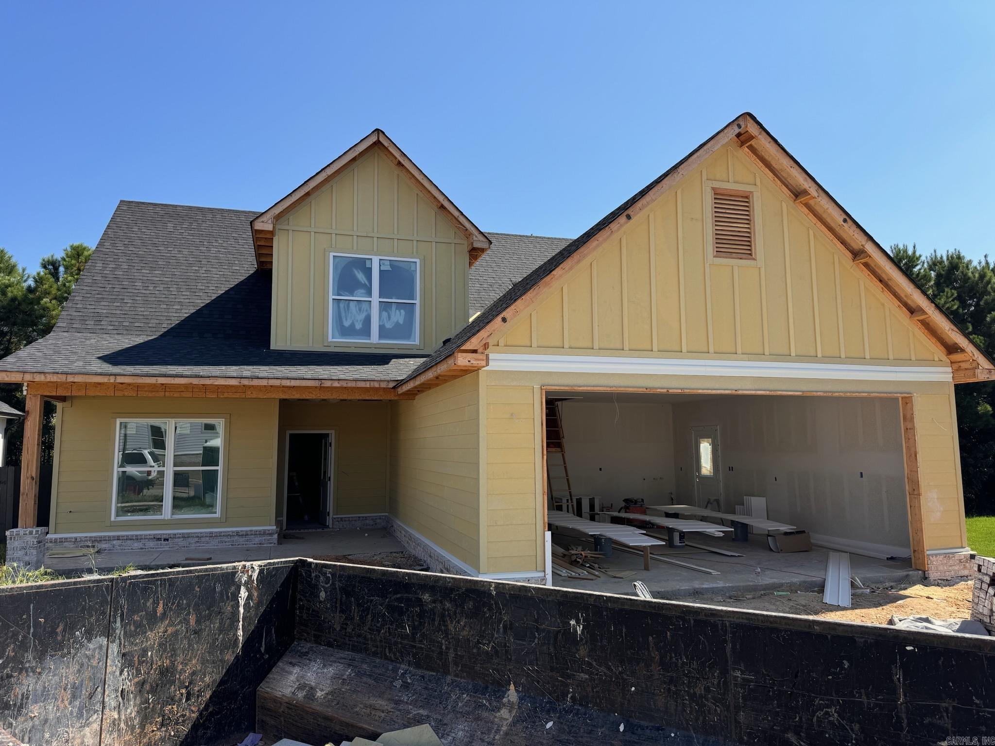 MIDTOWN BRYANT - Residential