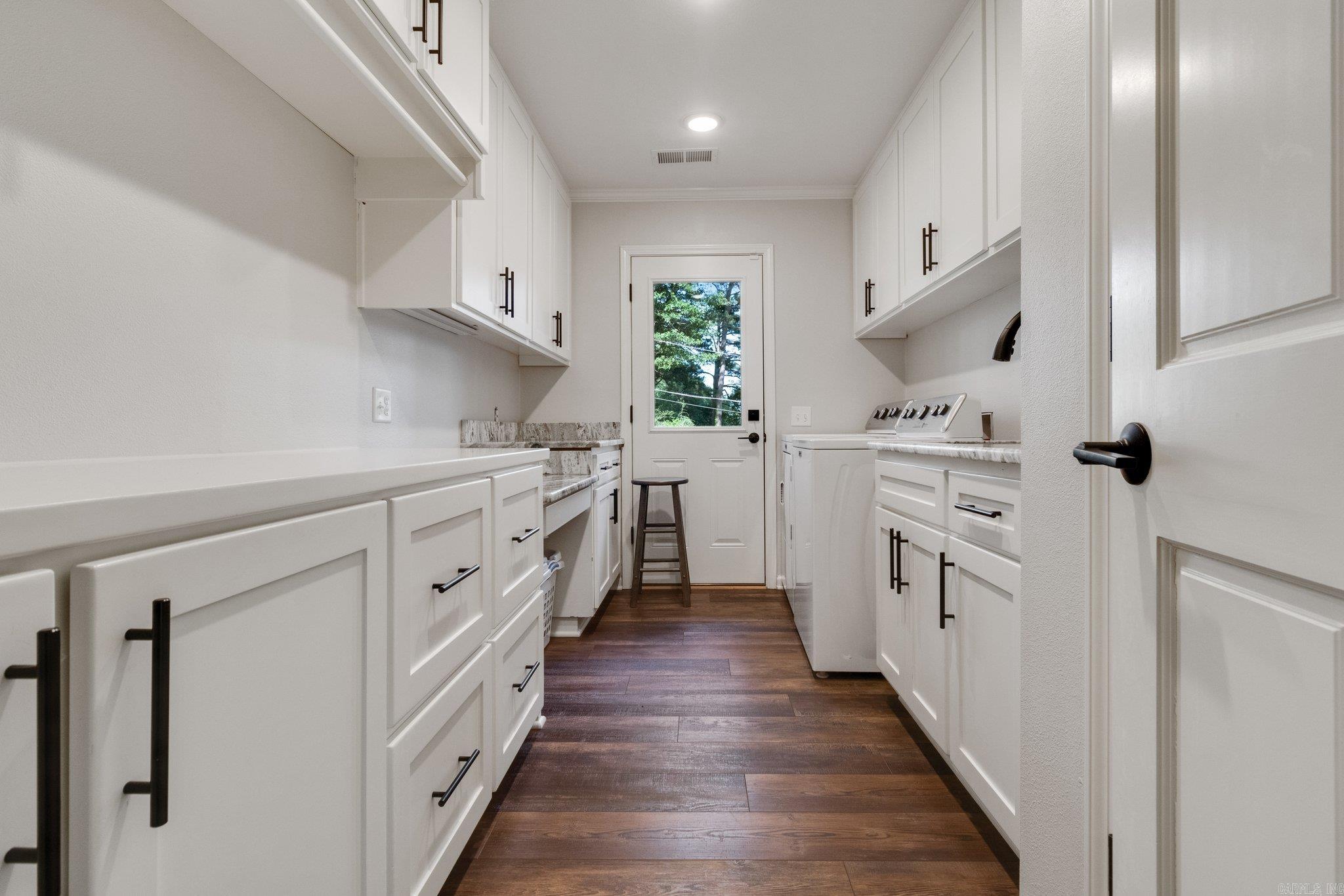 IDYLWOOD - Residential