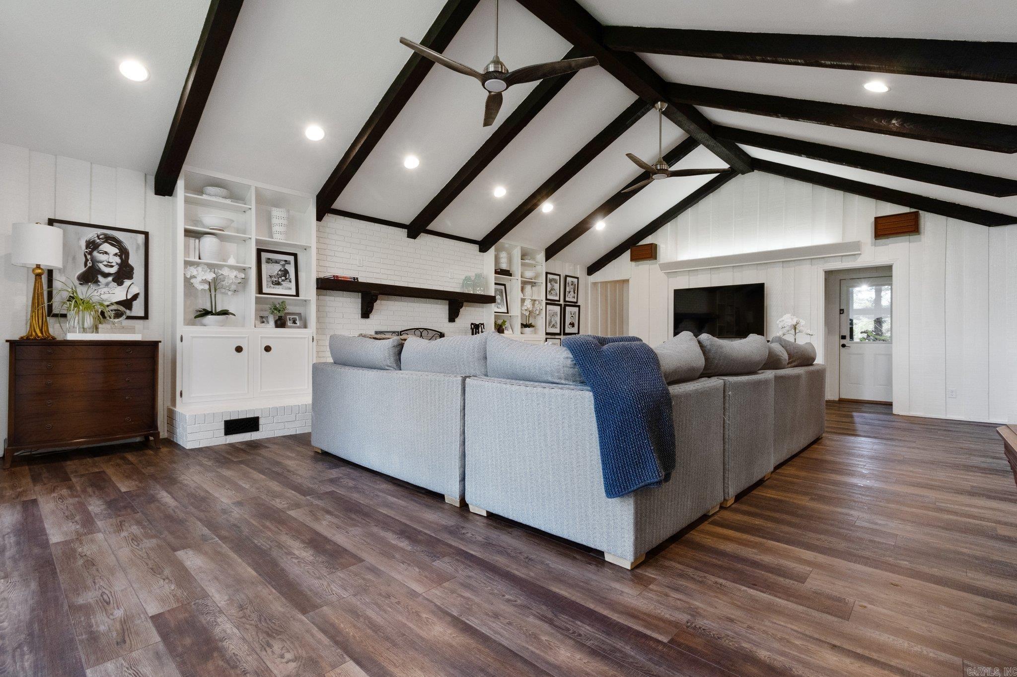 IDYLWOOD - Residential