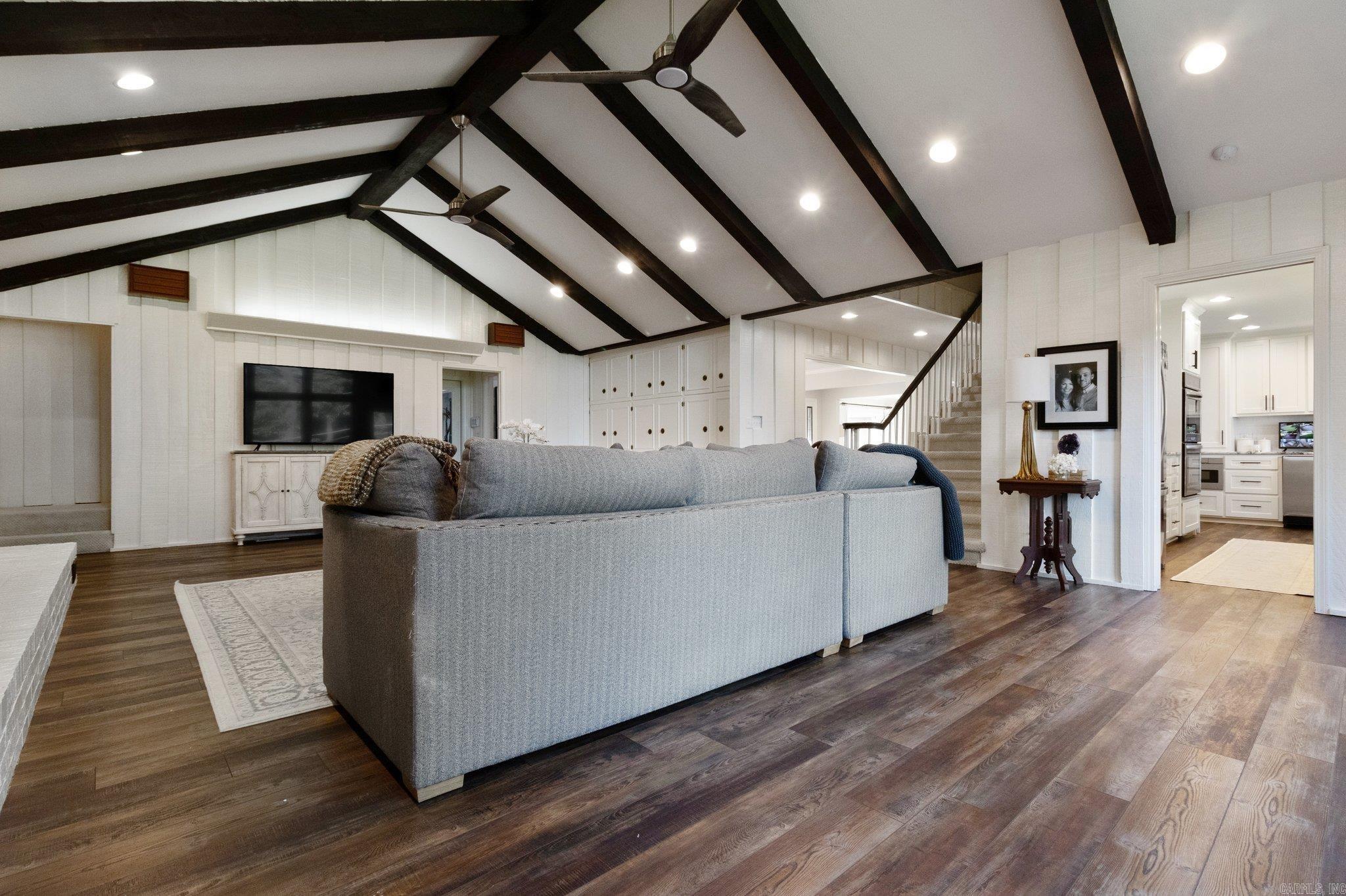 IDYLWOOD - Residential