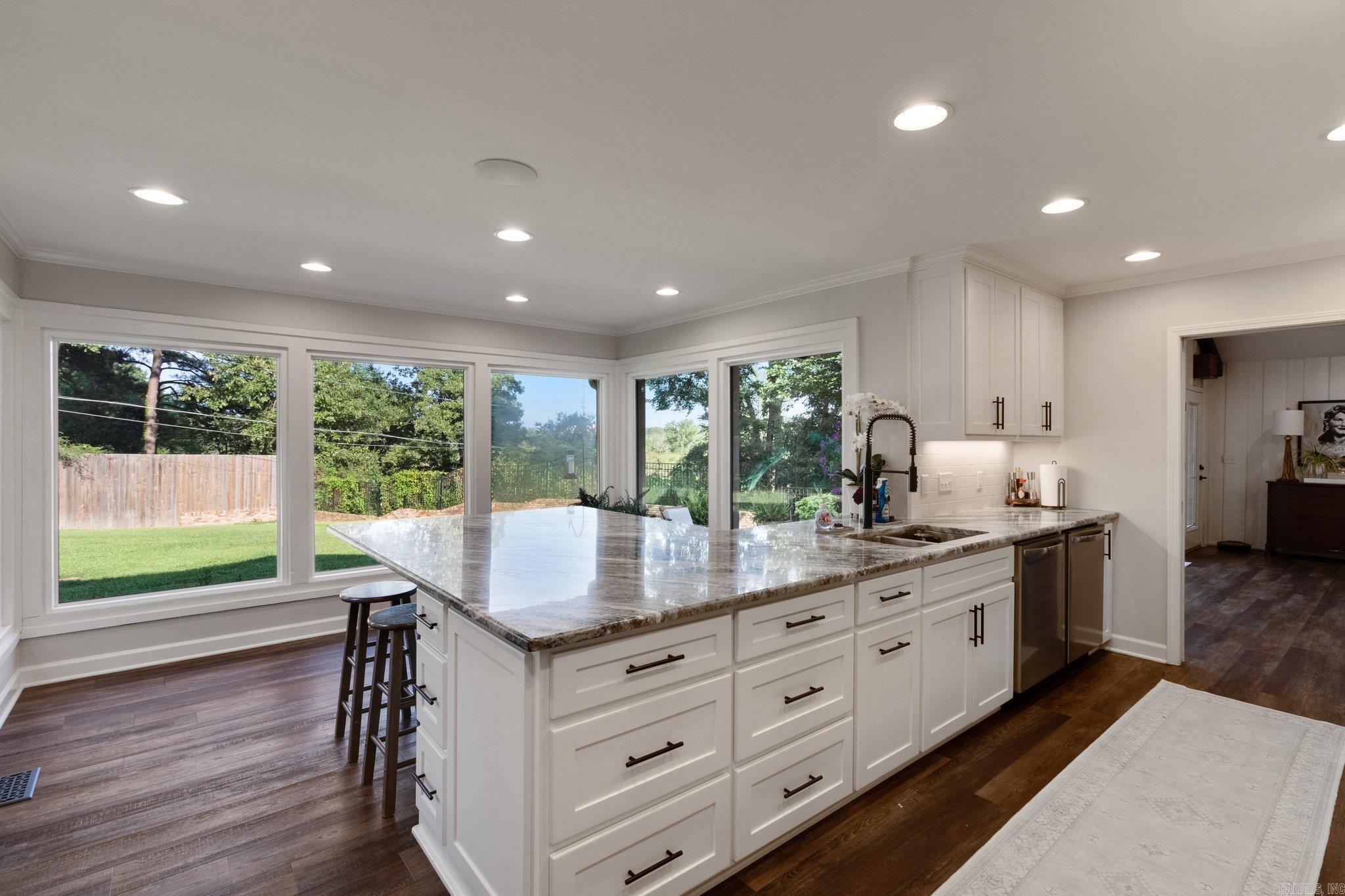 IDYLWOOD - Residential
