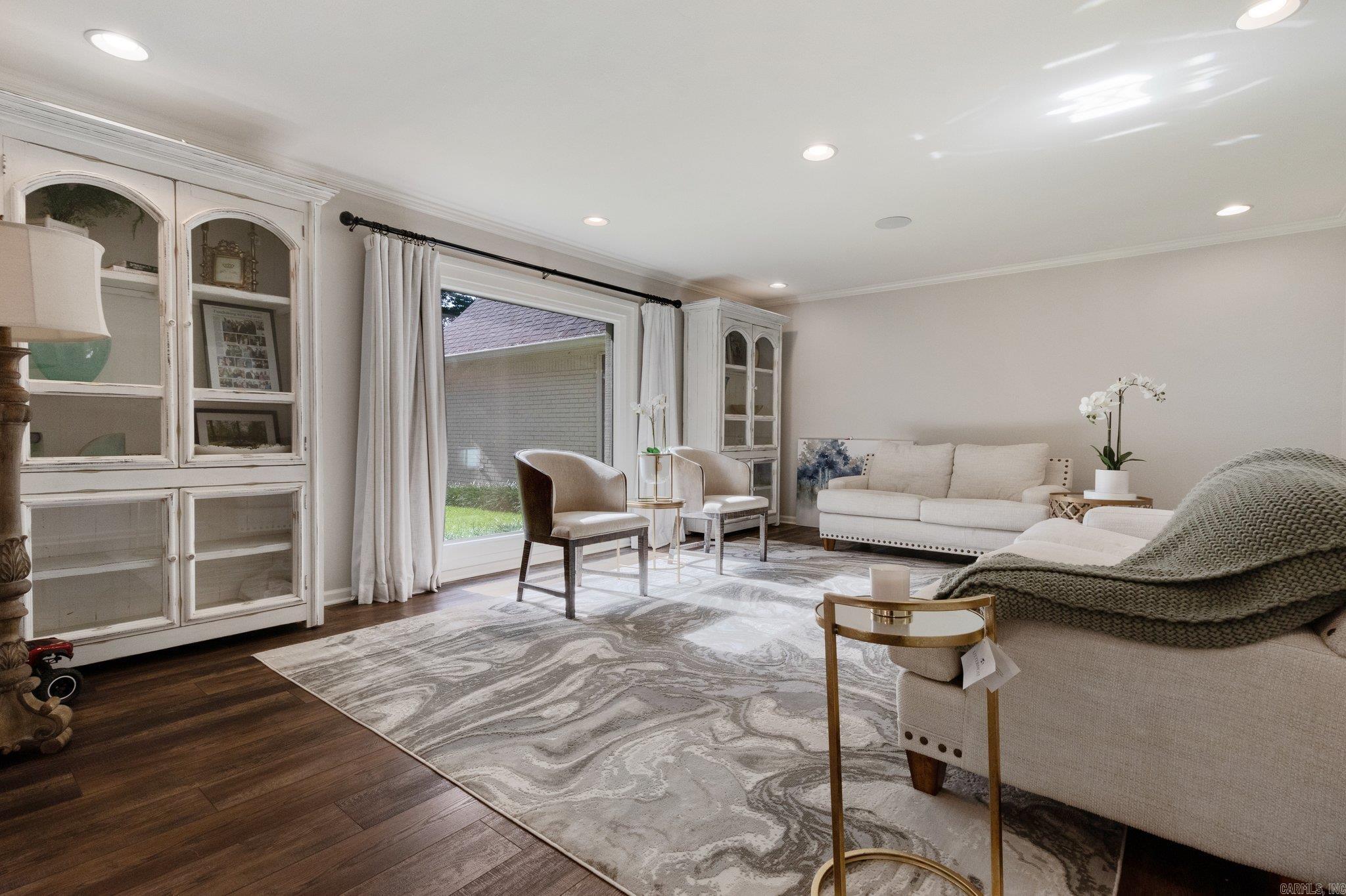 IDYLWOOD - Residential