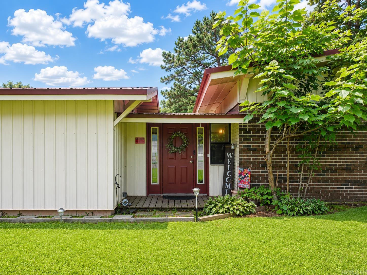 3 bedroom home in Ward offering 2 full baths, 1 half bath, and approximately 2,146 sqft on a 0.52-acre lot. Featuring large backyard and inground pool. This one-story home features a primary bedroom on the main level, separate dining room, kitchen/den combination, bonus room, pantry, and a metal roof. Additional features include central heat and air, a crawl space foundation, metal/vinyl siding, garage, carport, and paved road access. Conveniently located in the Walker Addition subdivision. Schedule your private showing today.