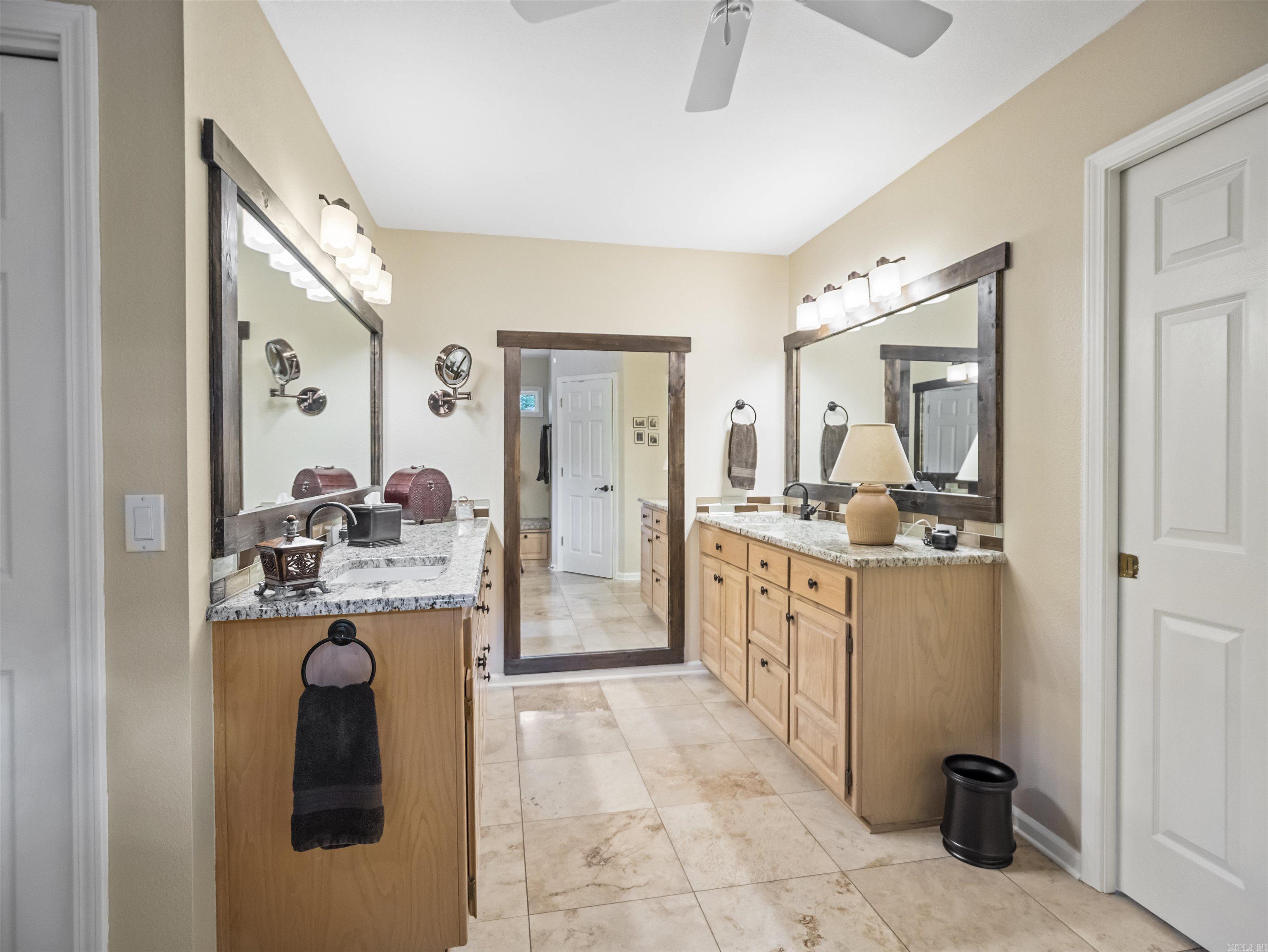 DIAMANTE VILLAS - Residential