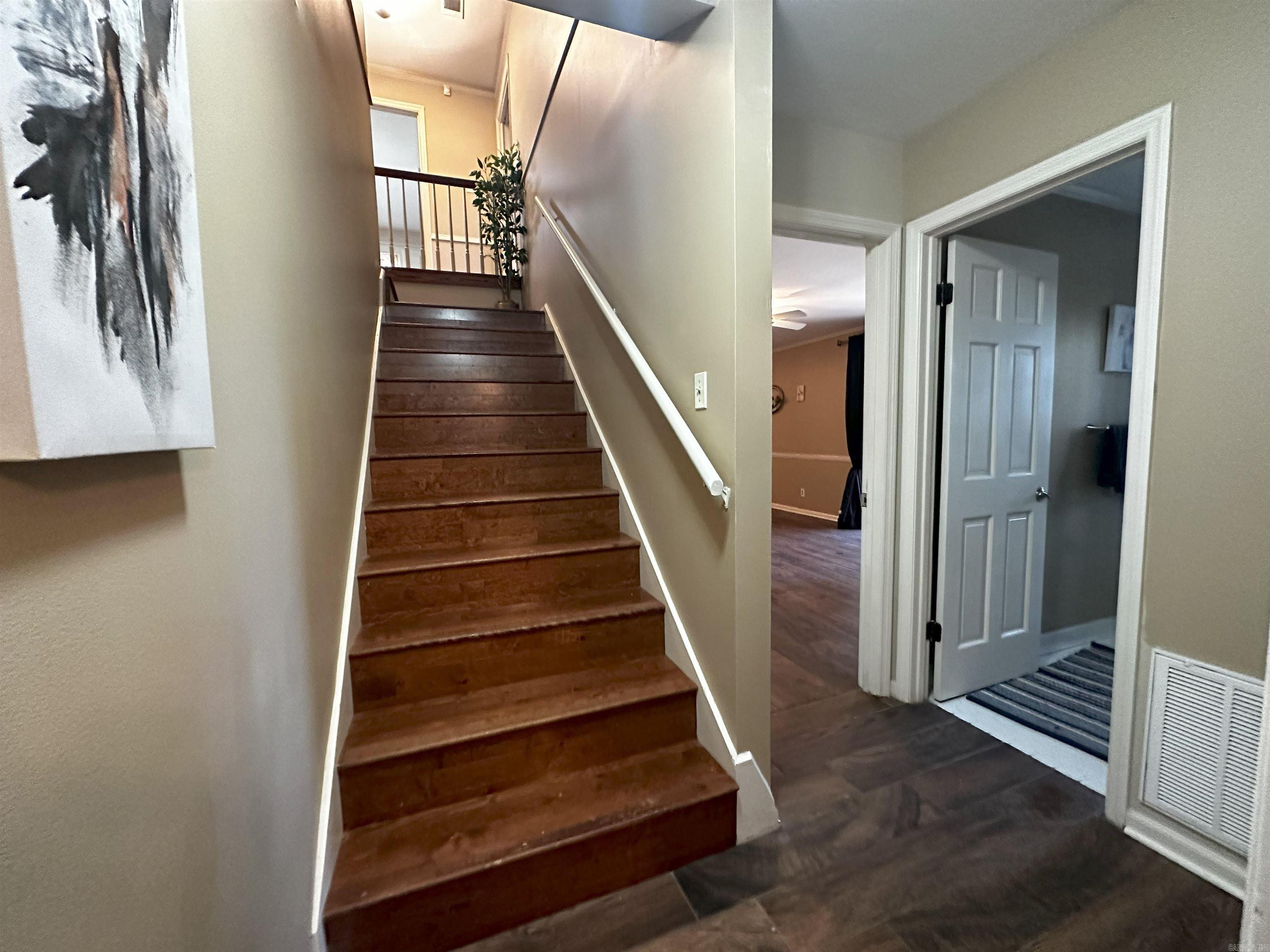 Leawood Manor 1st - Residential