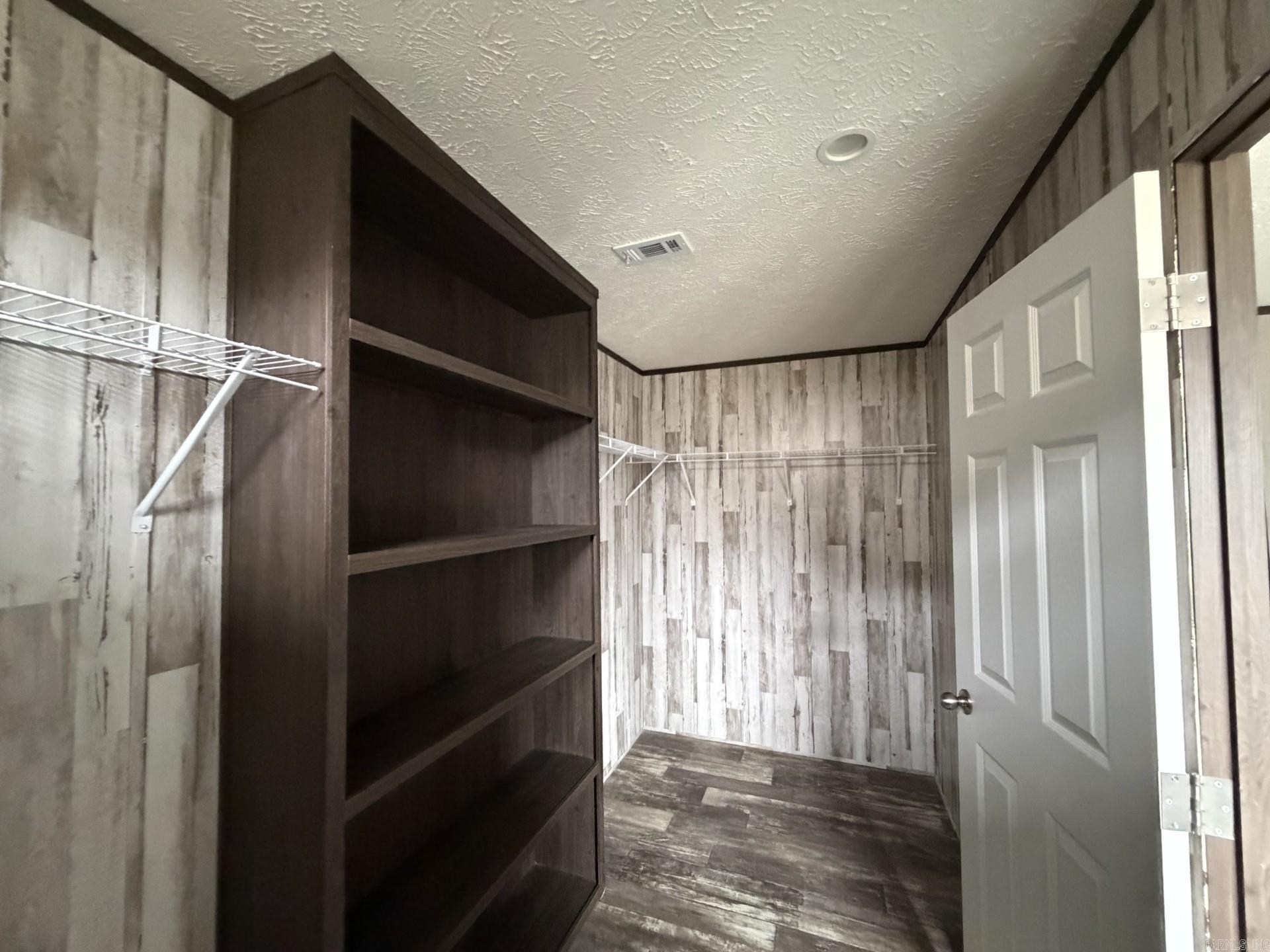 BRYANT HILLS - Residential