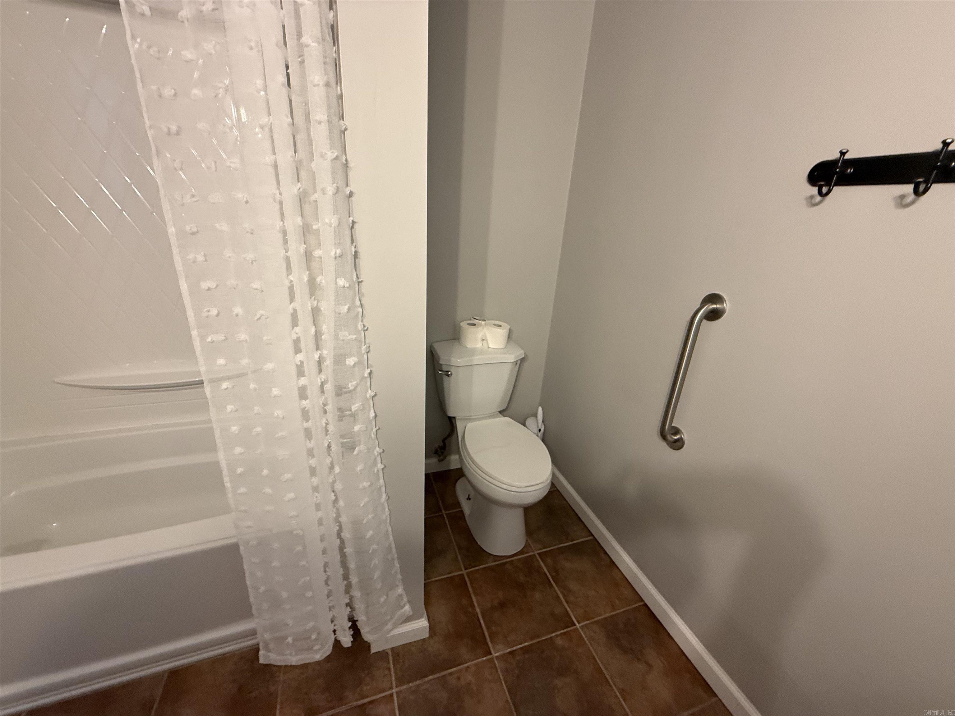 SUMMERHILL PLACE CONDOS - Residential