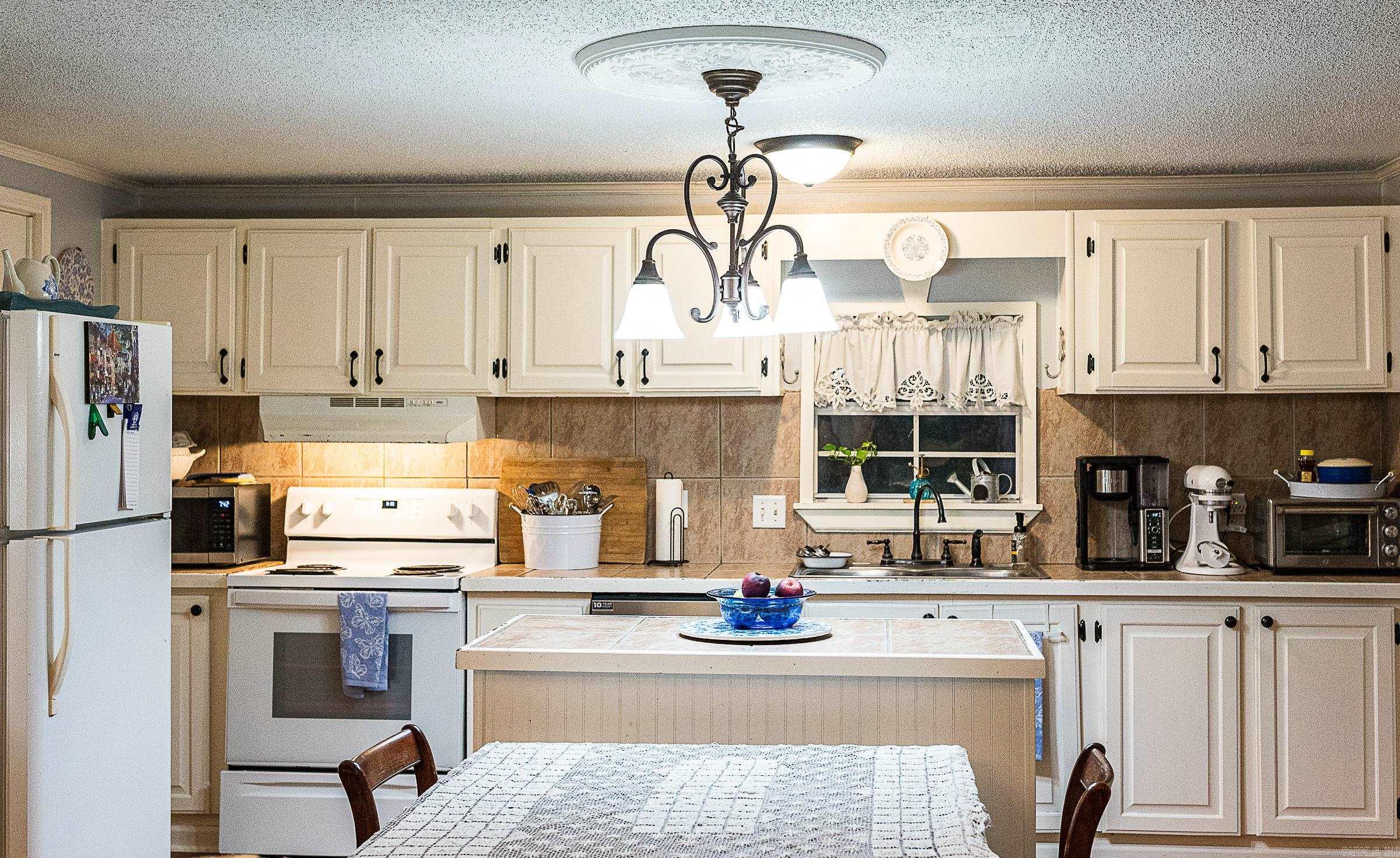 MEADOW CREEK ESTATES - Residential