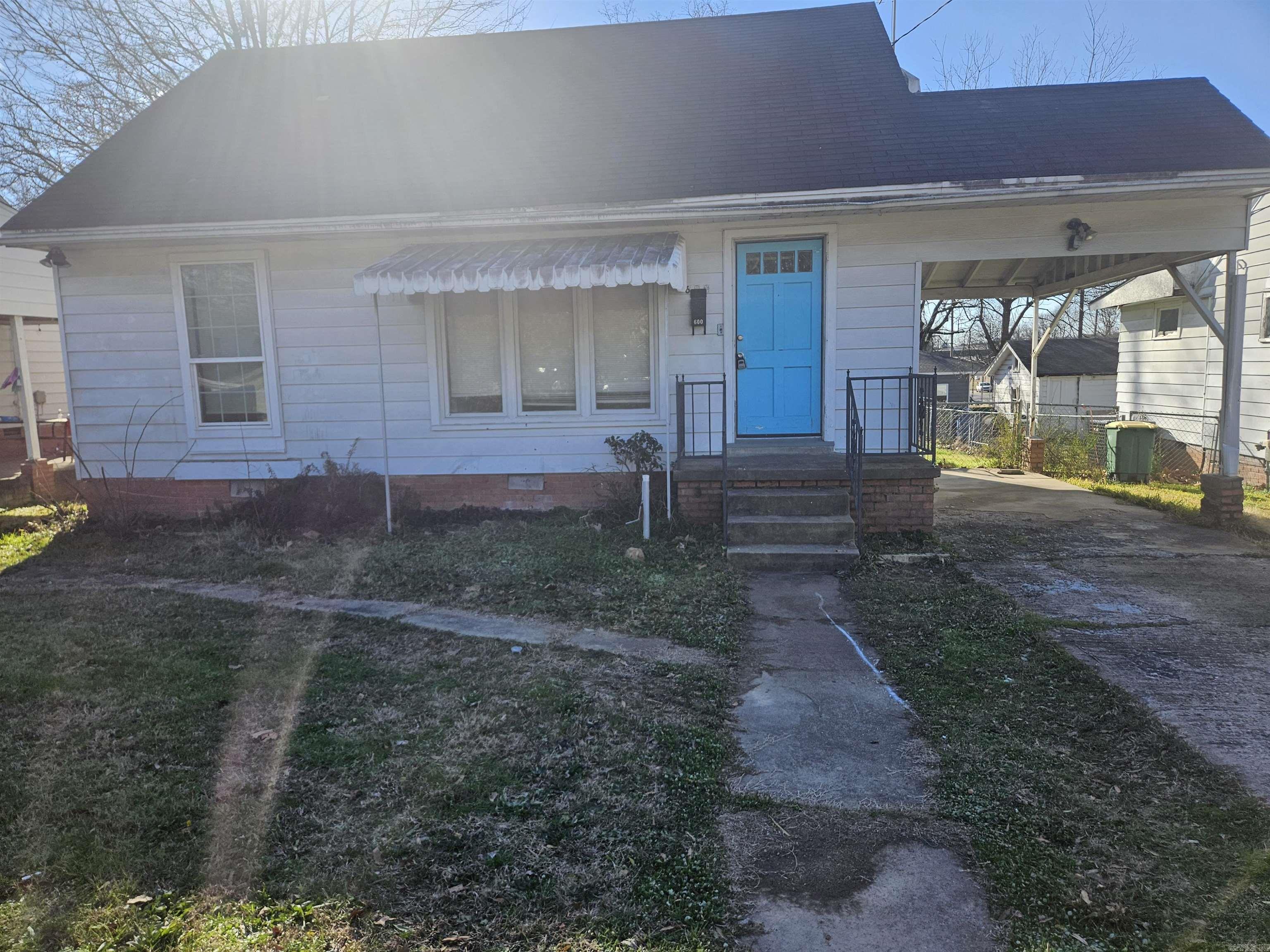 Cute 2BD/1BA in North Little Rock that is waiting for you to call home. Plenty of space throughout. Extra loft space that can be used for an extra bedroom, playroom, or office. This property is managed by Hoffman Team so beware of scammers - we will never ask you to Cashapp us money. The lease for this property is for 18 months to 2 years with a 3% increase after the first year. Income must be 3x the amount of rent. This property does not accept section 8. Continued maintenance for fridge and washer/dryer will be tenant's responsibility.