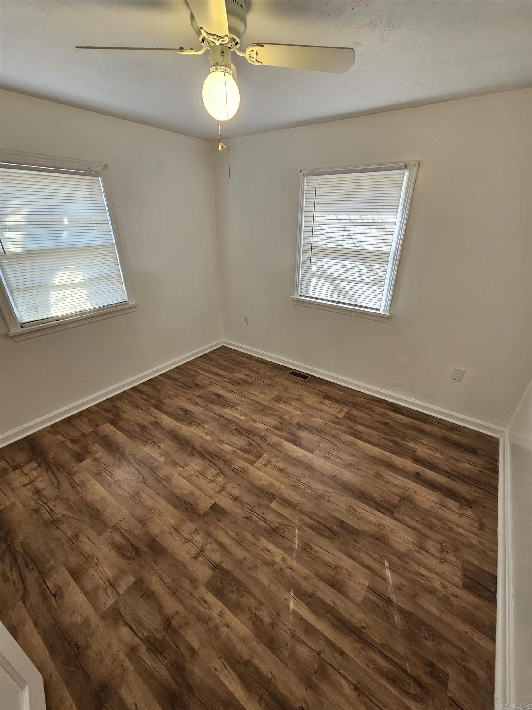 Farmeres 2nd - Residential Lease