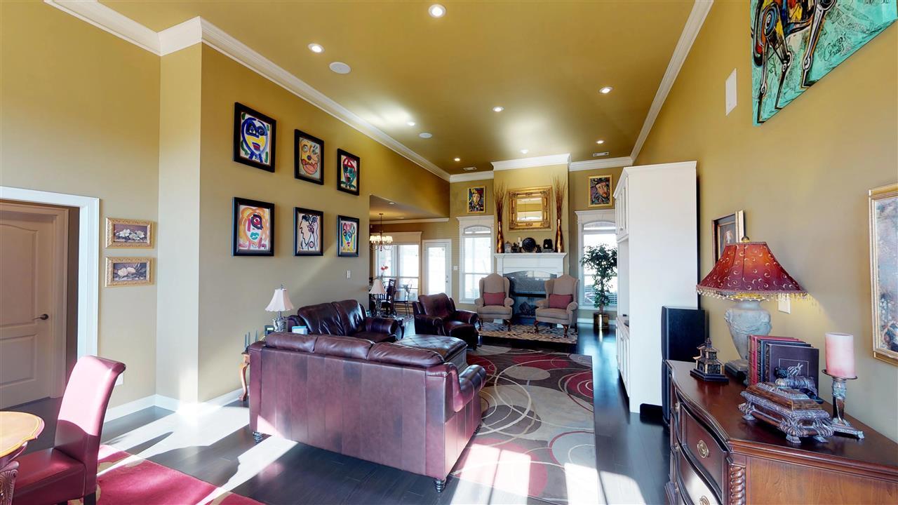 HURRICANE MEADOWS - Residential