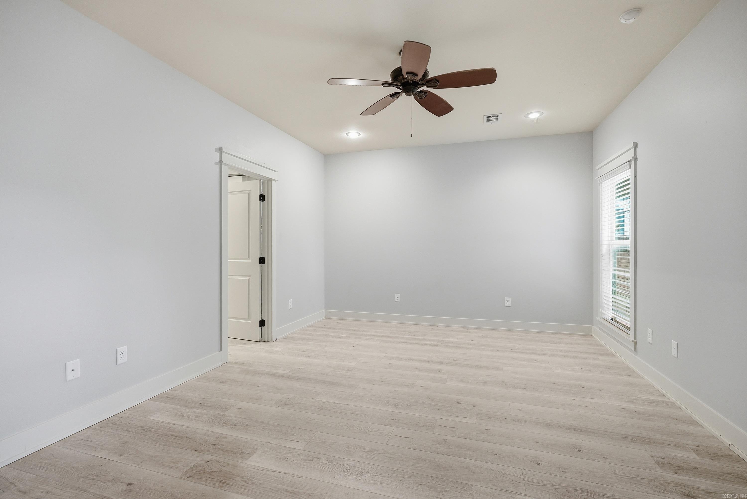 THE COVE - Residential
