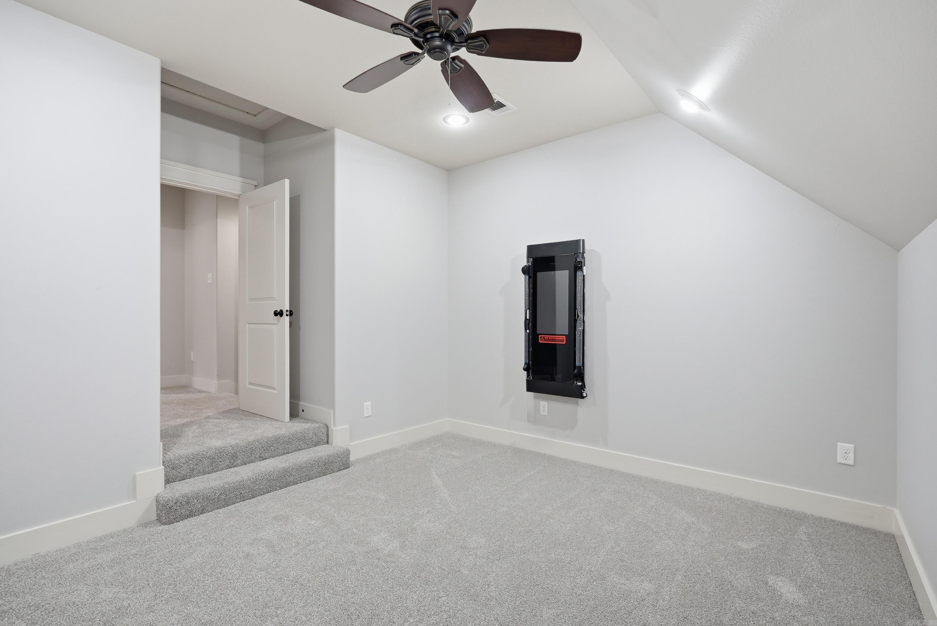 THE COVE - Residential