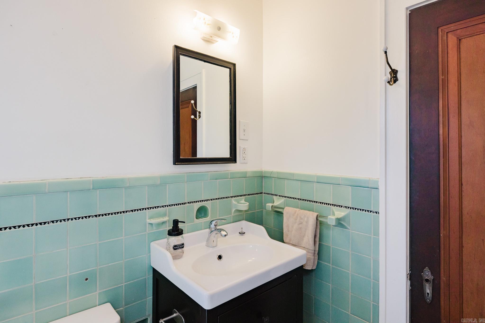 CHERRY & COX - Residential