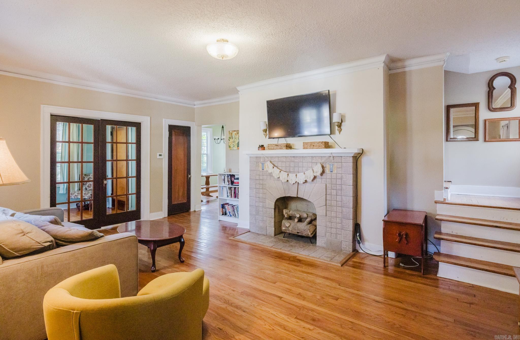 CHERRY & COX - Residential