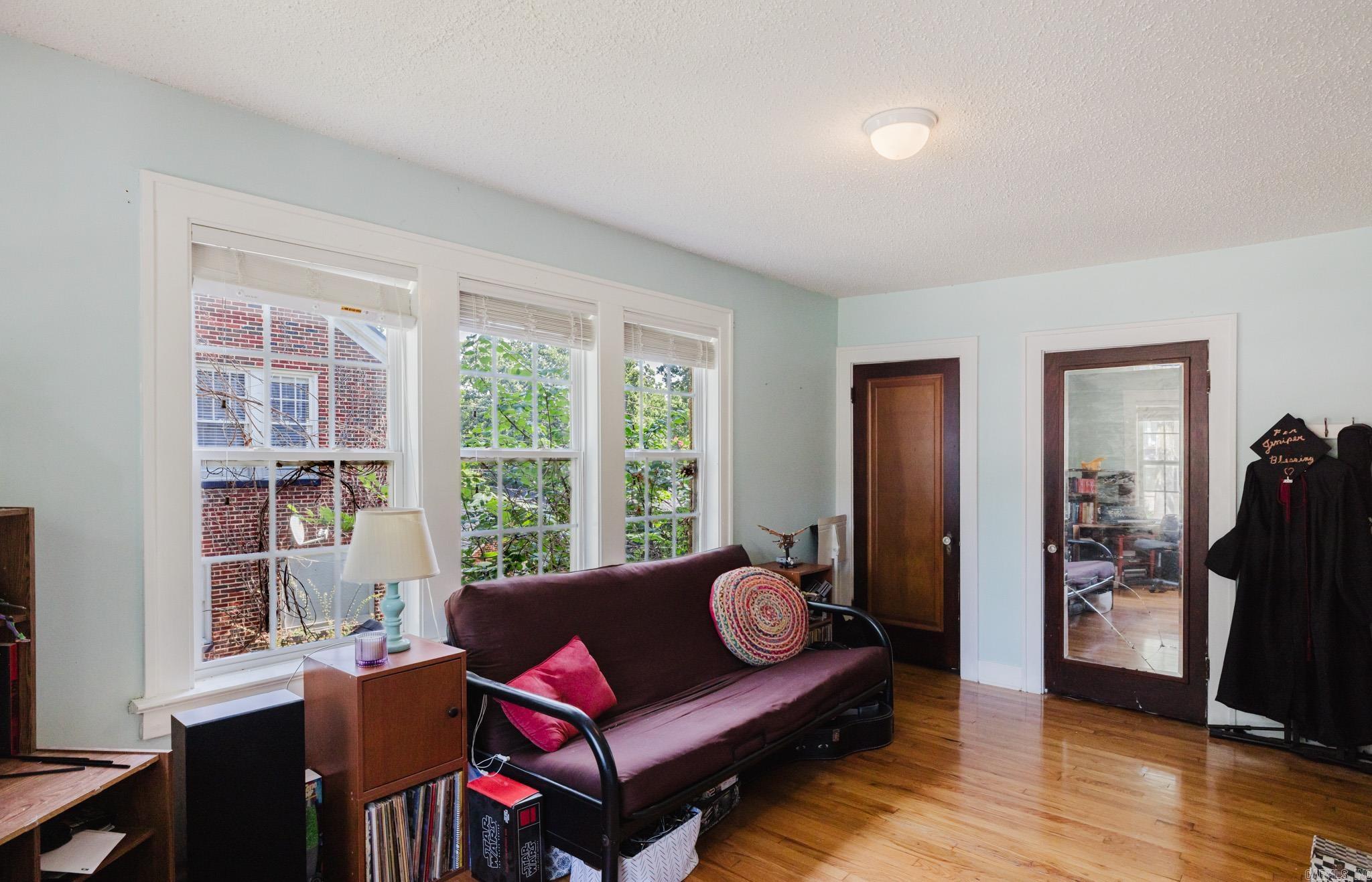 CHERRY & COX - Residential