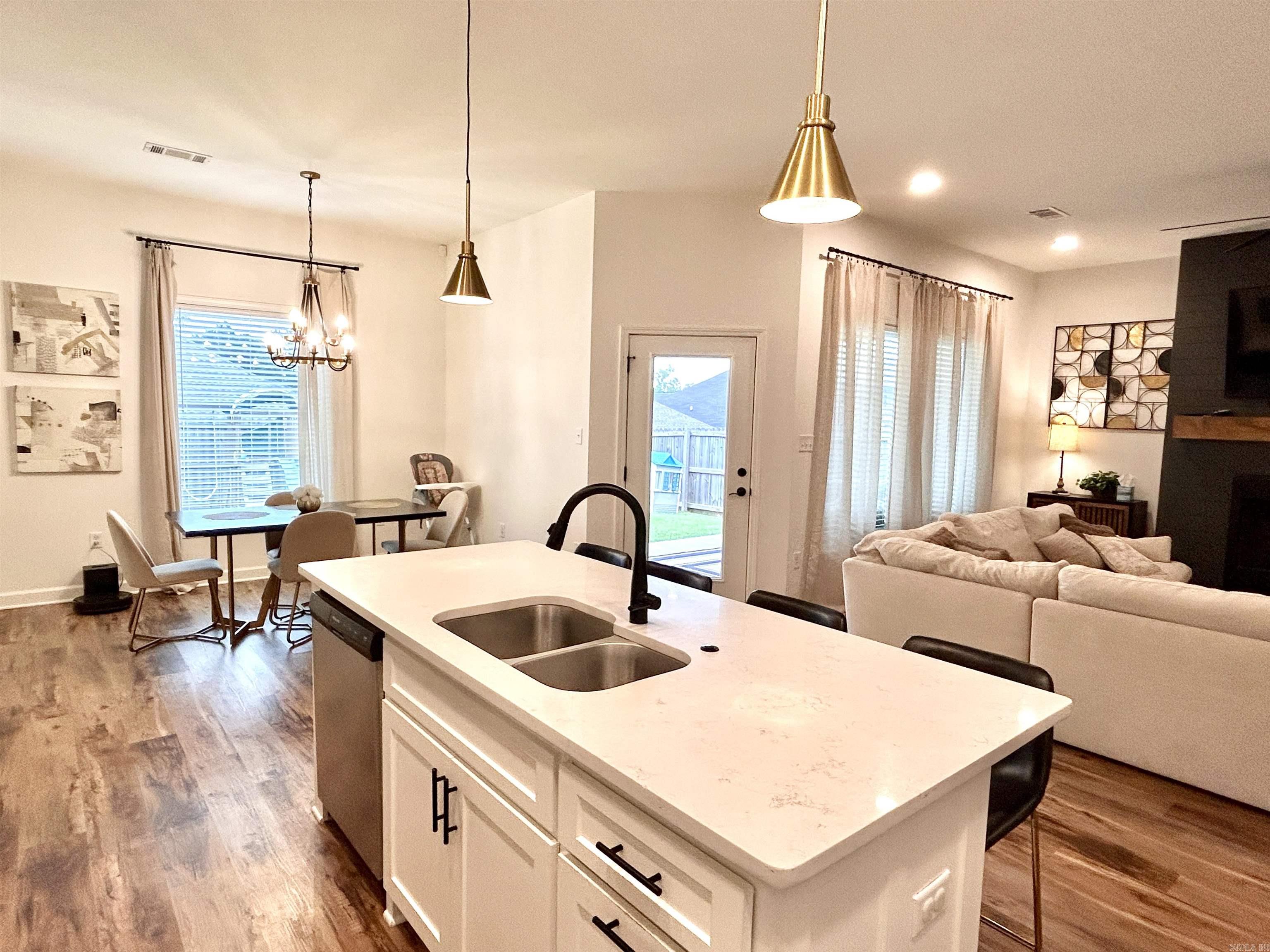 NORTHSHORE RIDGE - Residential