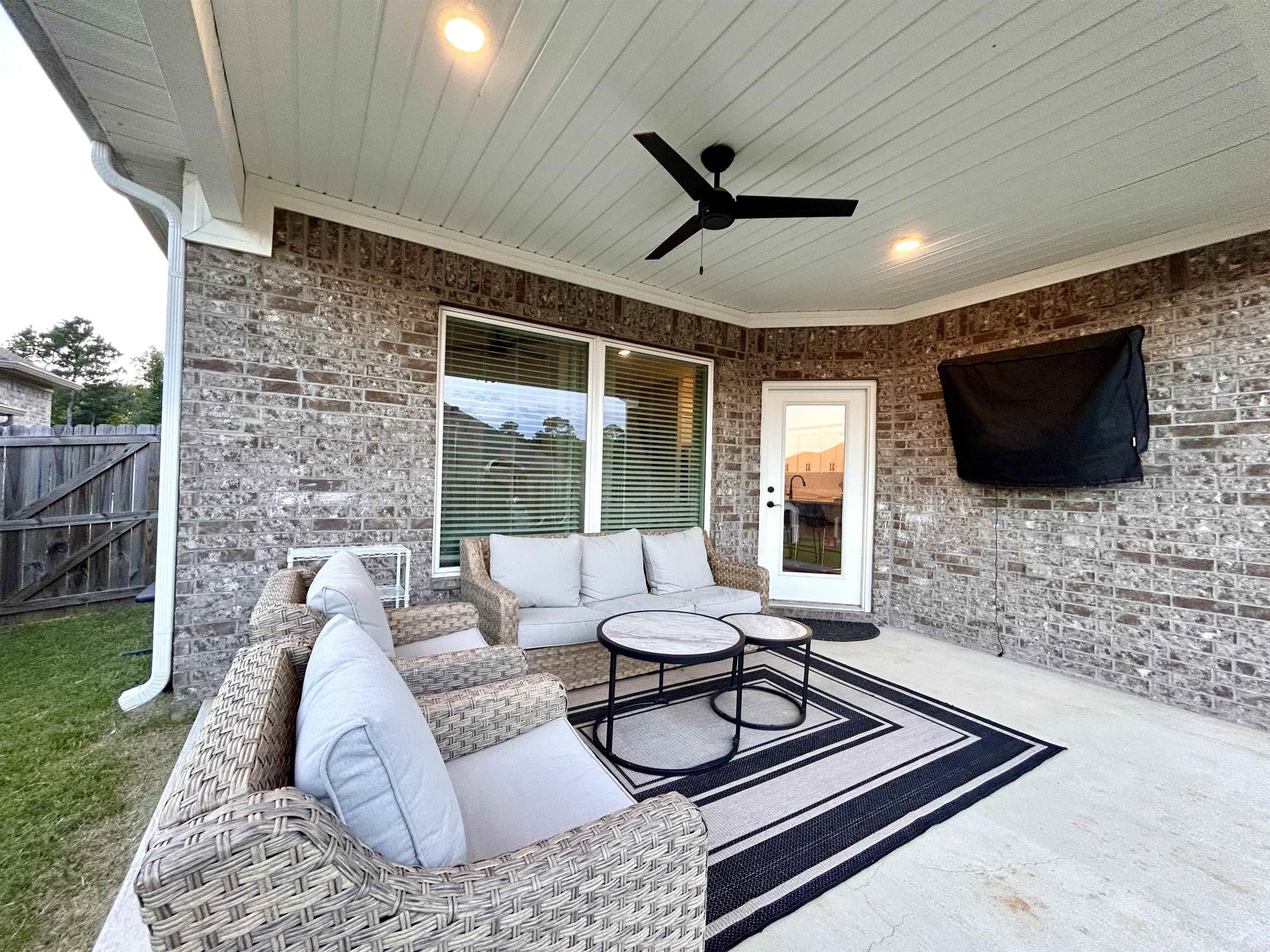 NORTHSHORE RIDGE - Residential