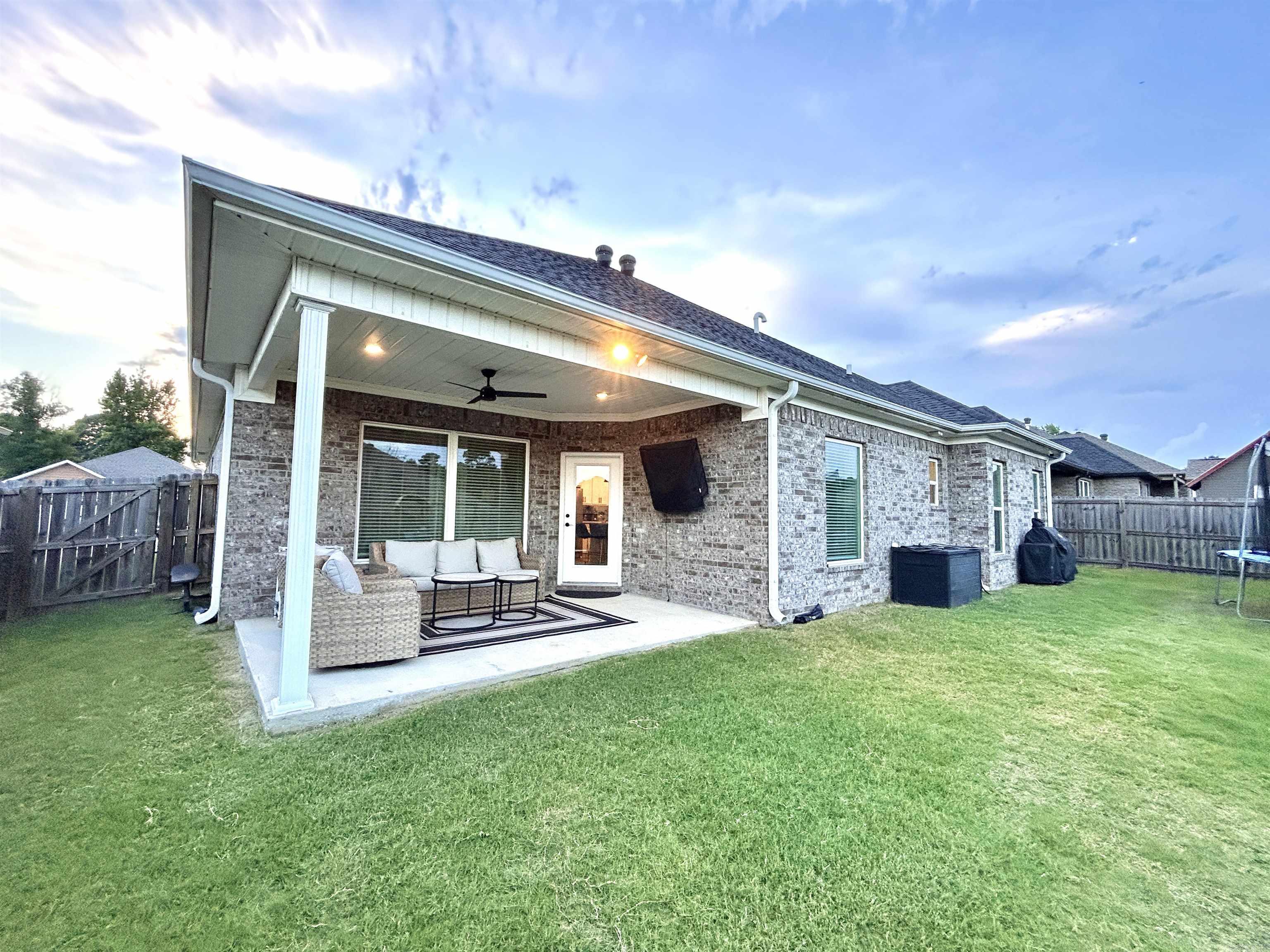 NORTHSHORE RIDGE - Residential