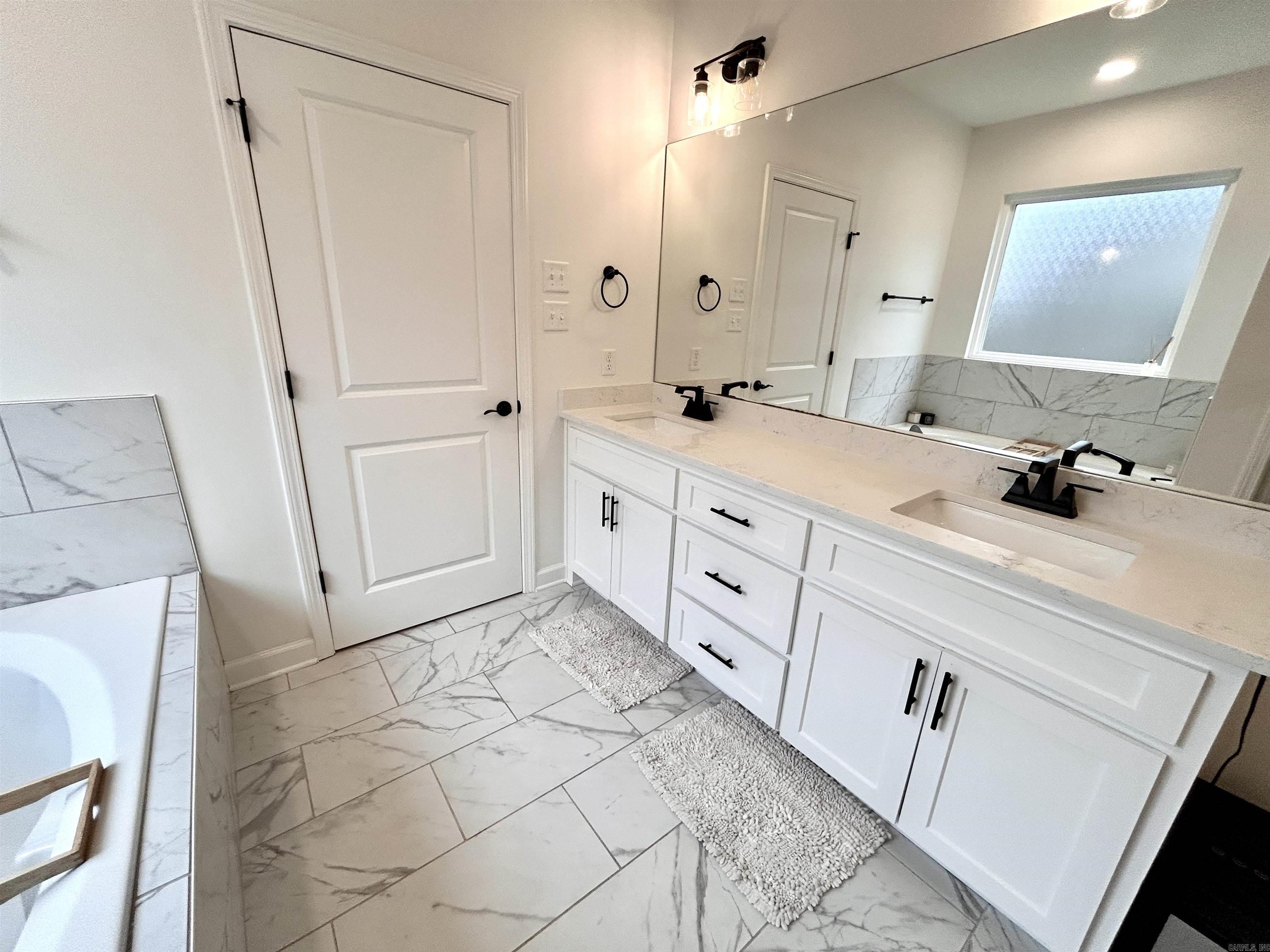 NORTHSHORE RIDGE - Residential