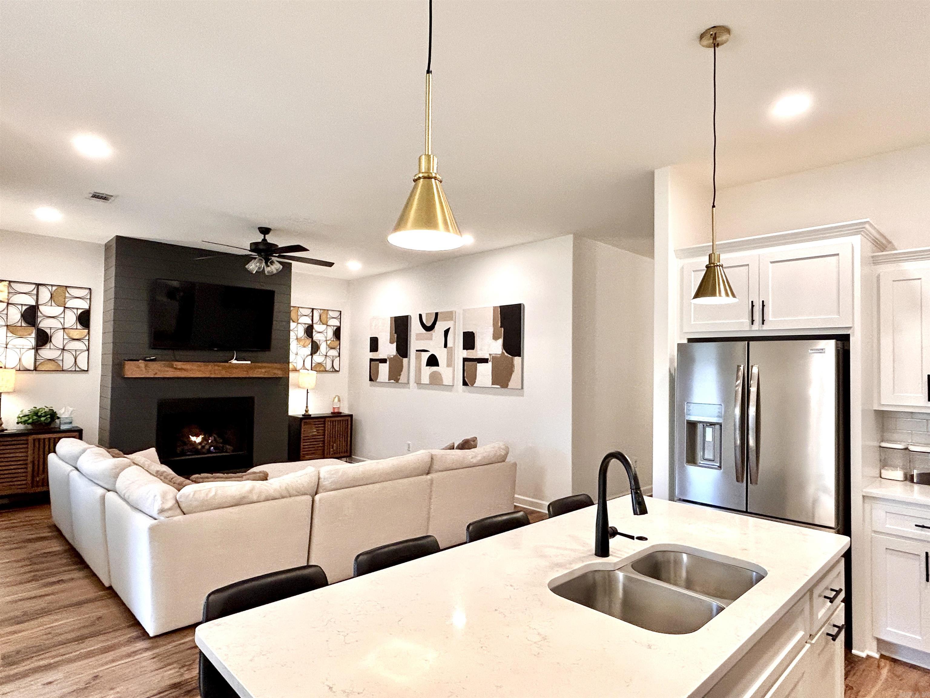 NORTHSHORE RIDGE - Residential