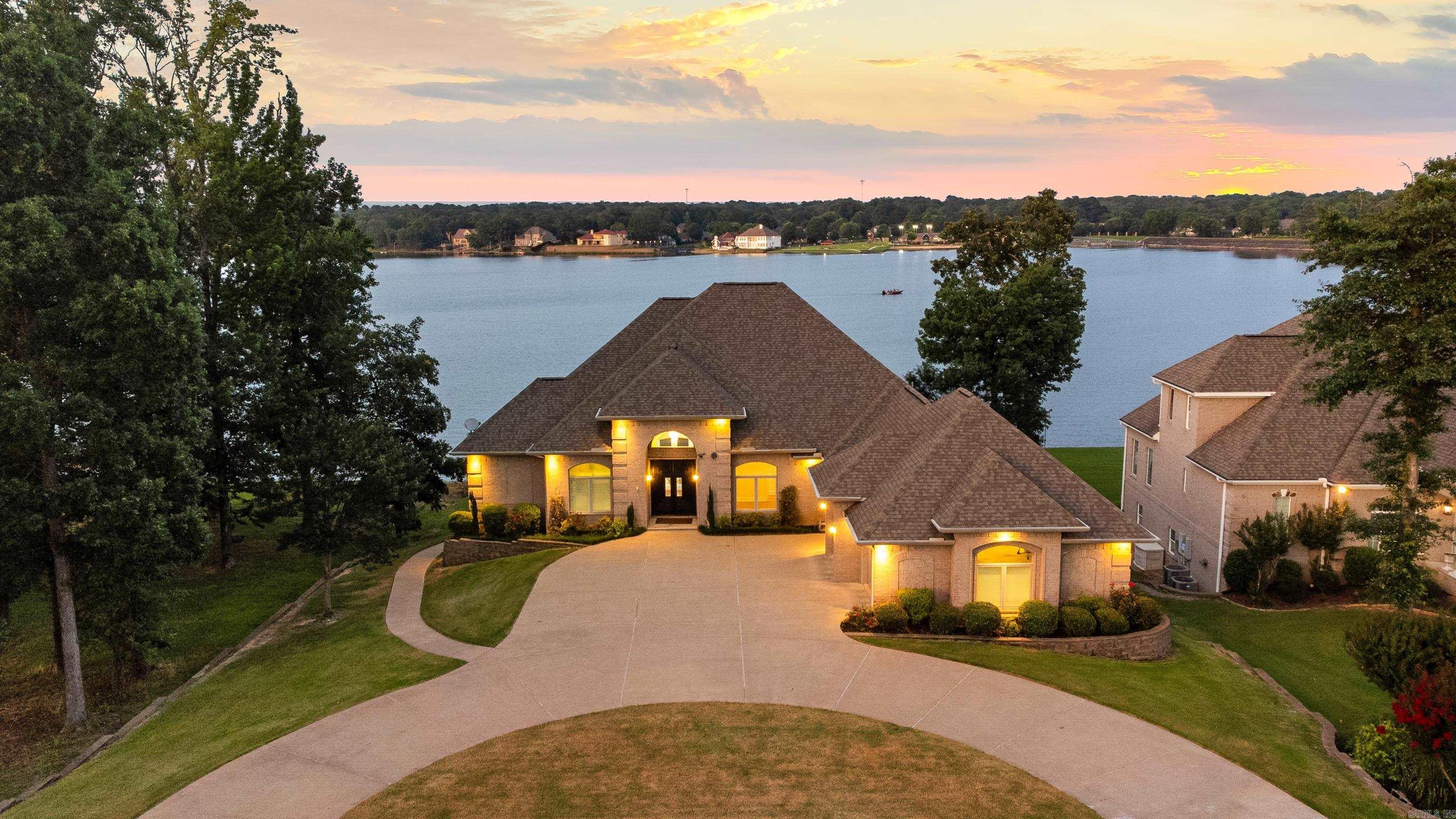 HURRICANE LAKE EST - Residential