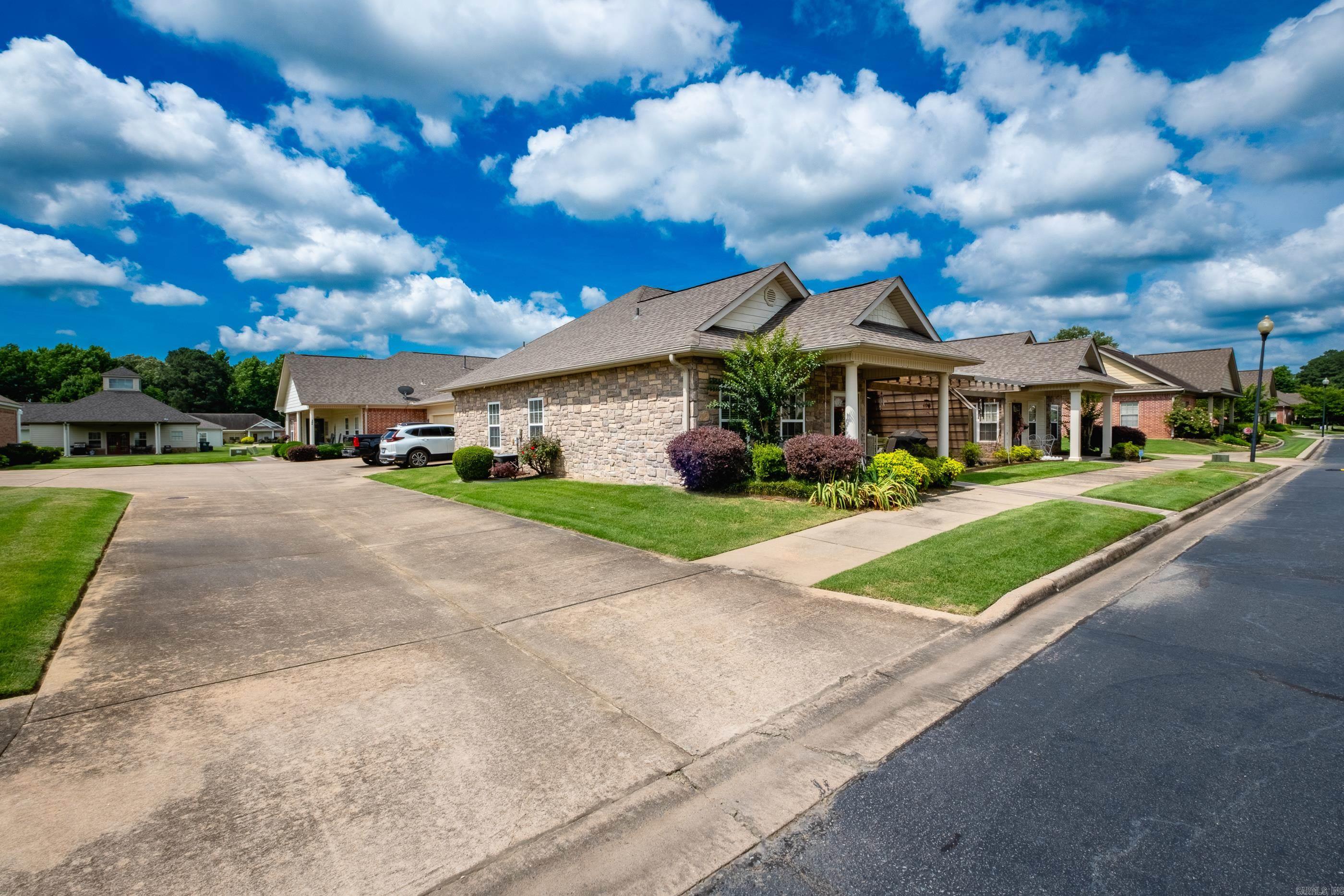 STAGECOACH VILLAGE - Residential