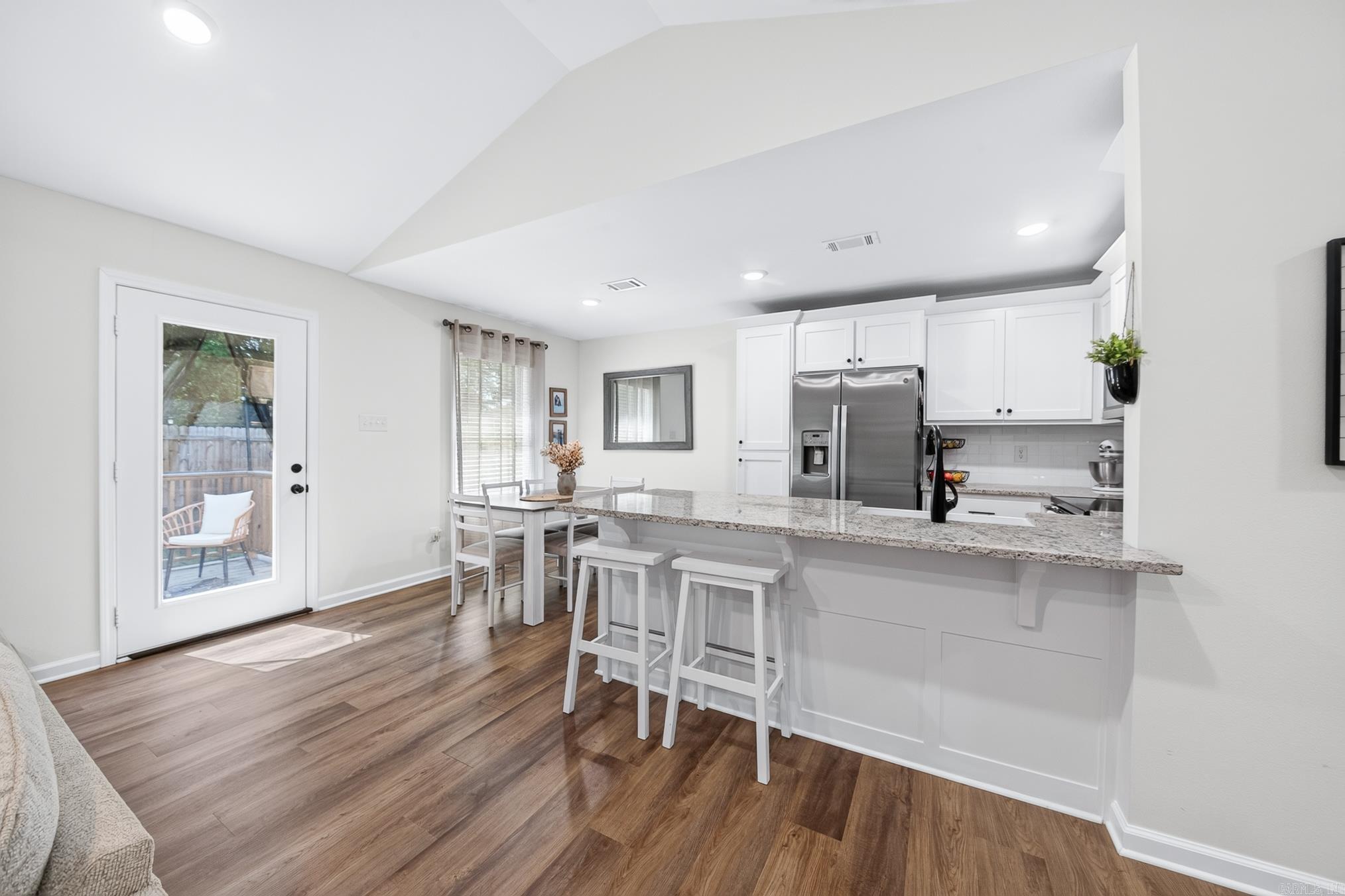 PAW'S PLACE - Residential