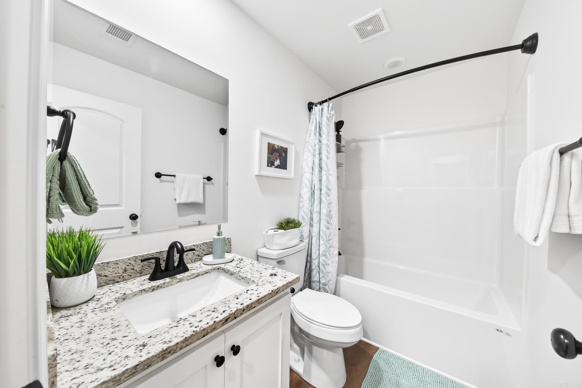 PAW'S PLACE - Residential