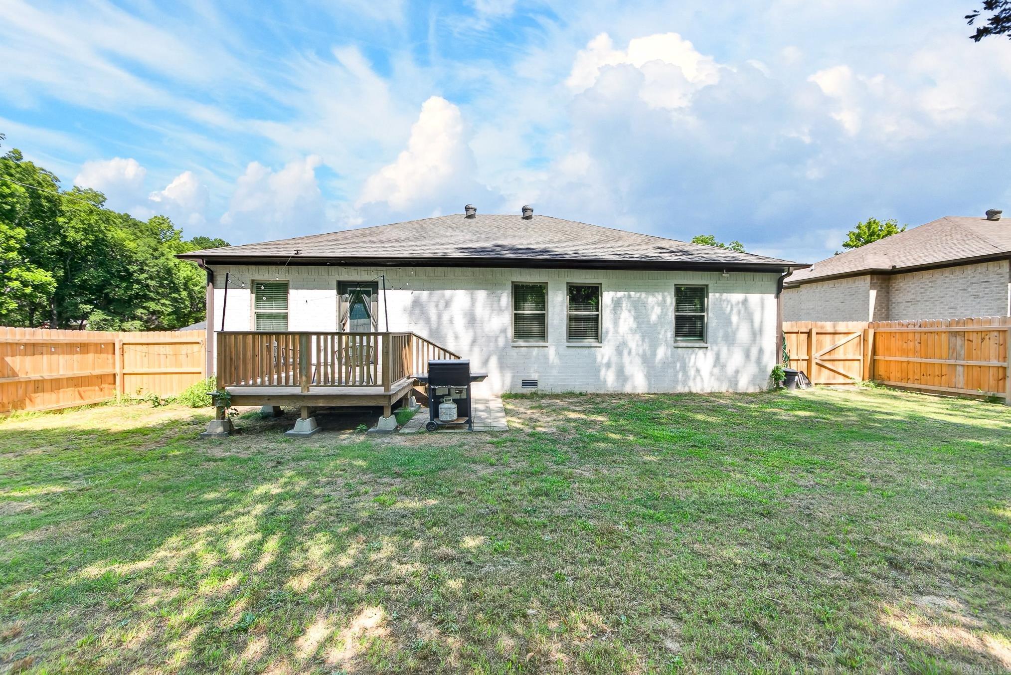 PAW'S PLACE - Residential