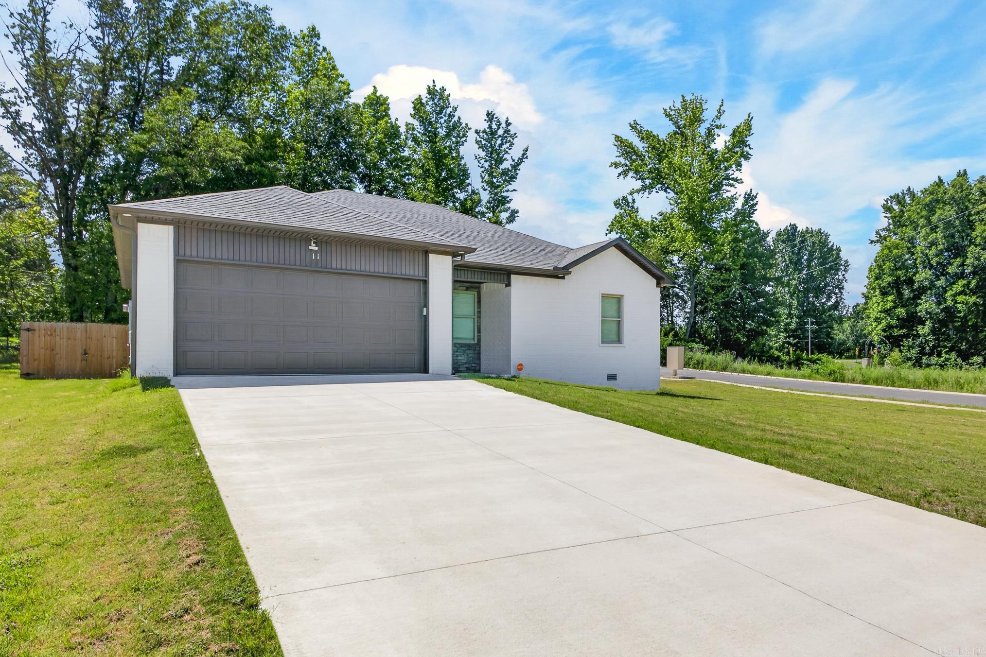 PAW'S PLACE - Residential