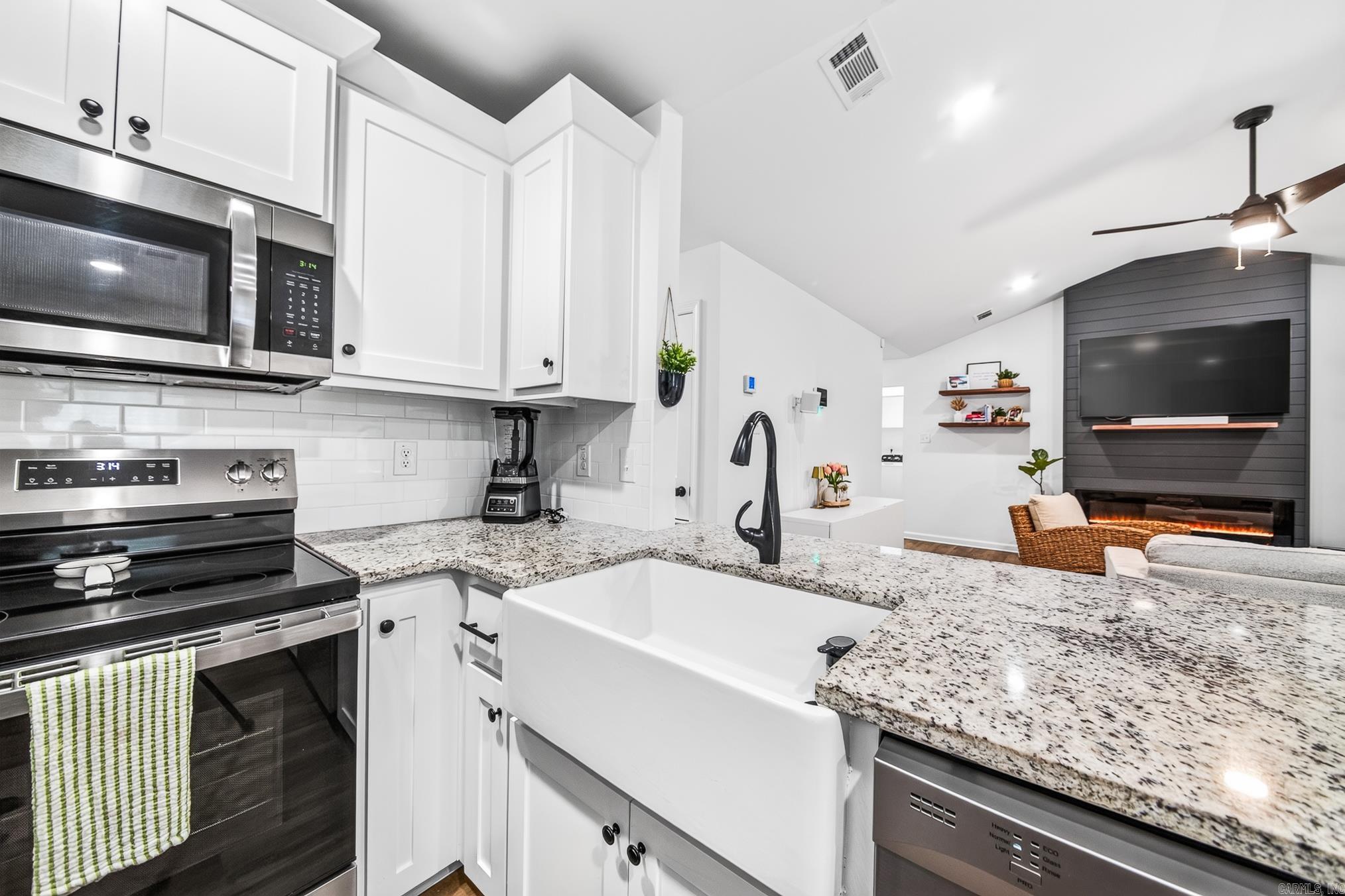 PAW'S PLACE - Residential