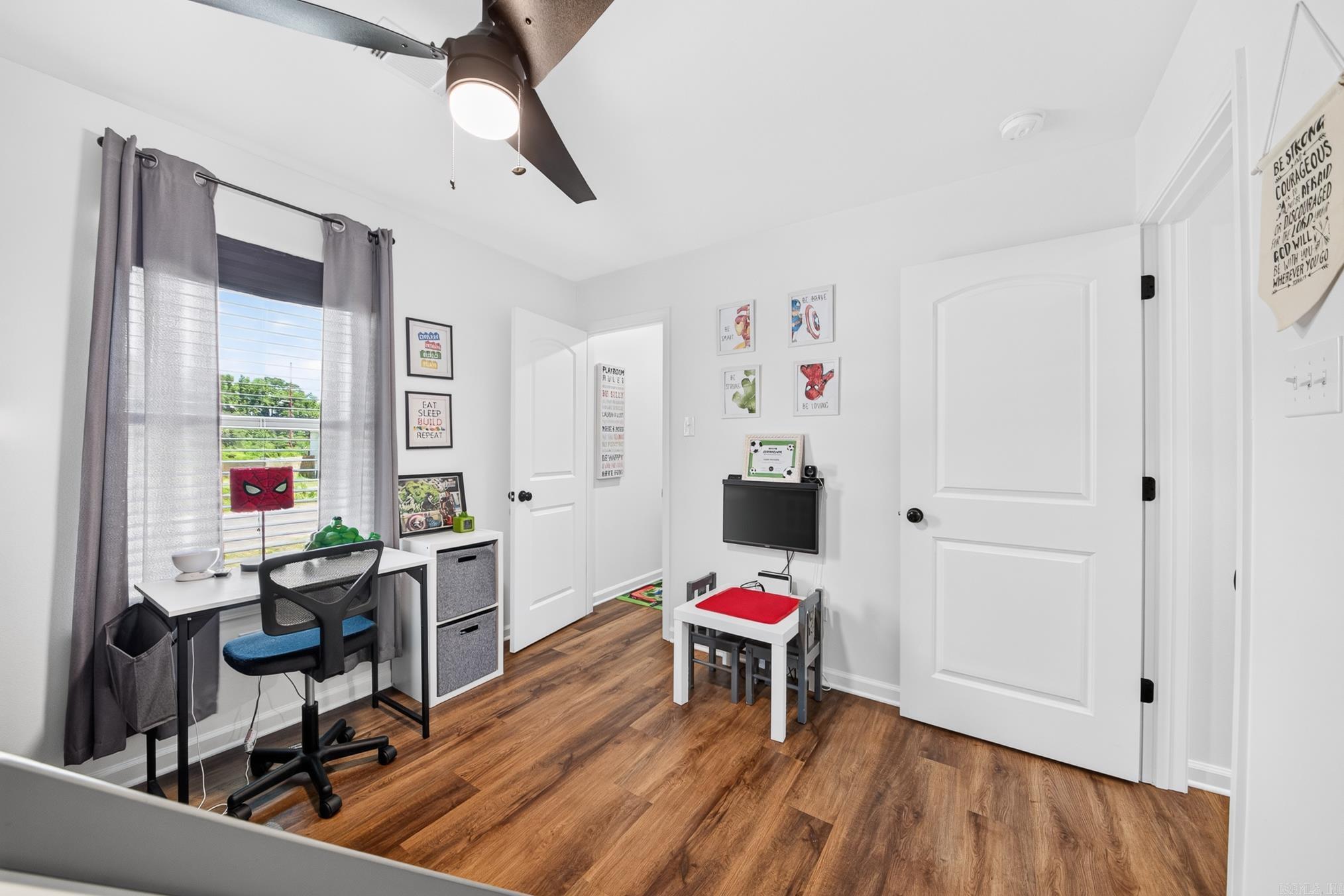 PAW'S PLACE - Residential