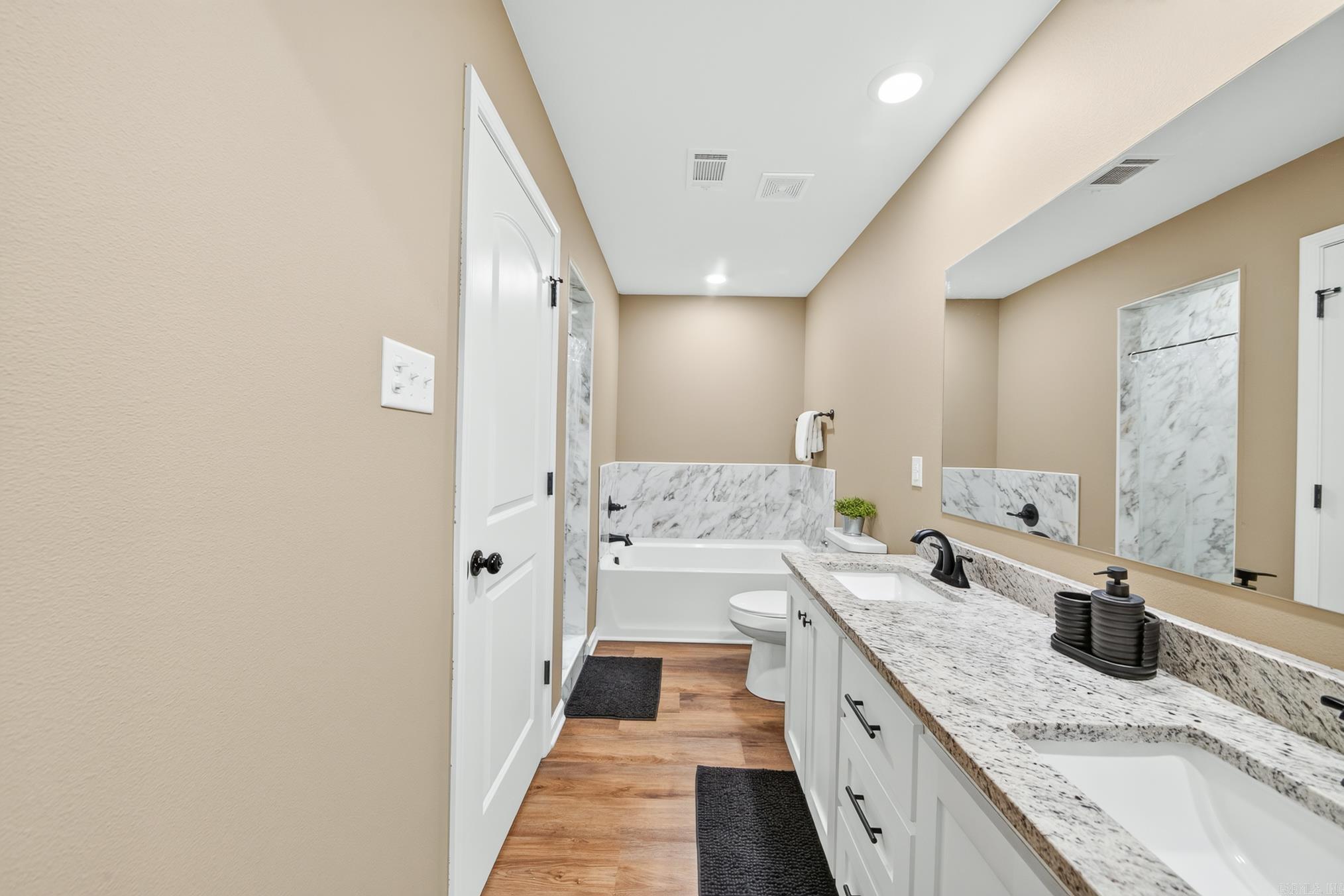 PAW'S PLACE - Residential