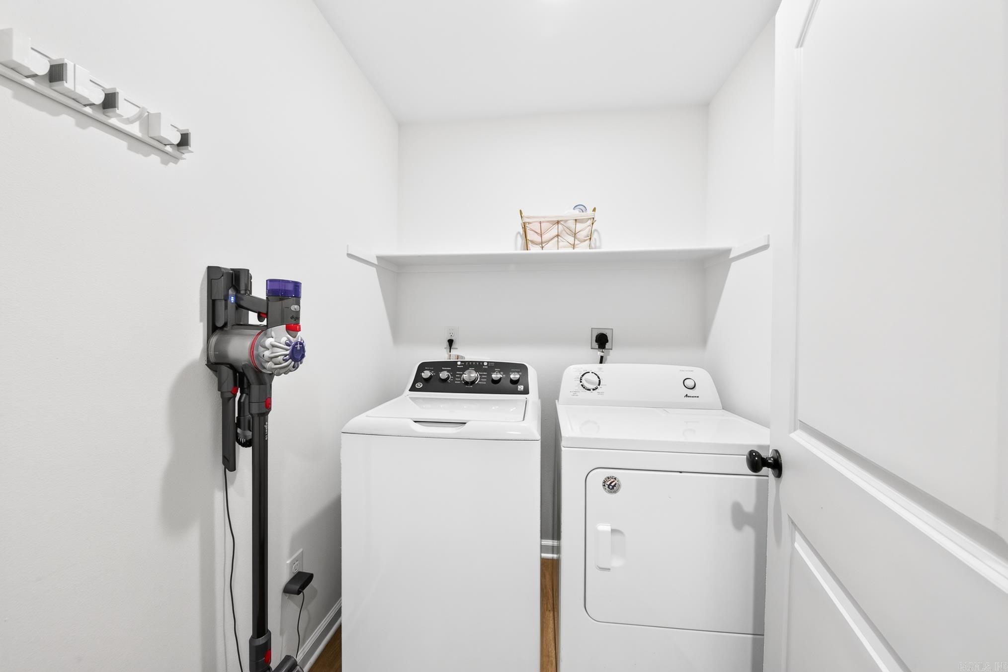 PAW'S PLACE - Residential