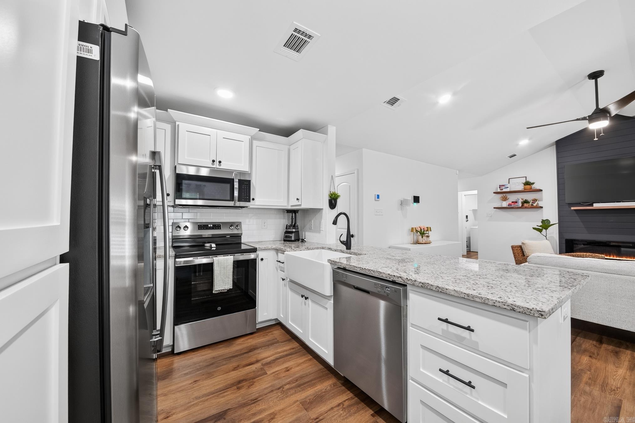PAW'S PLACE - Residential