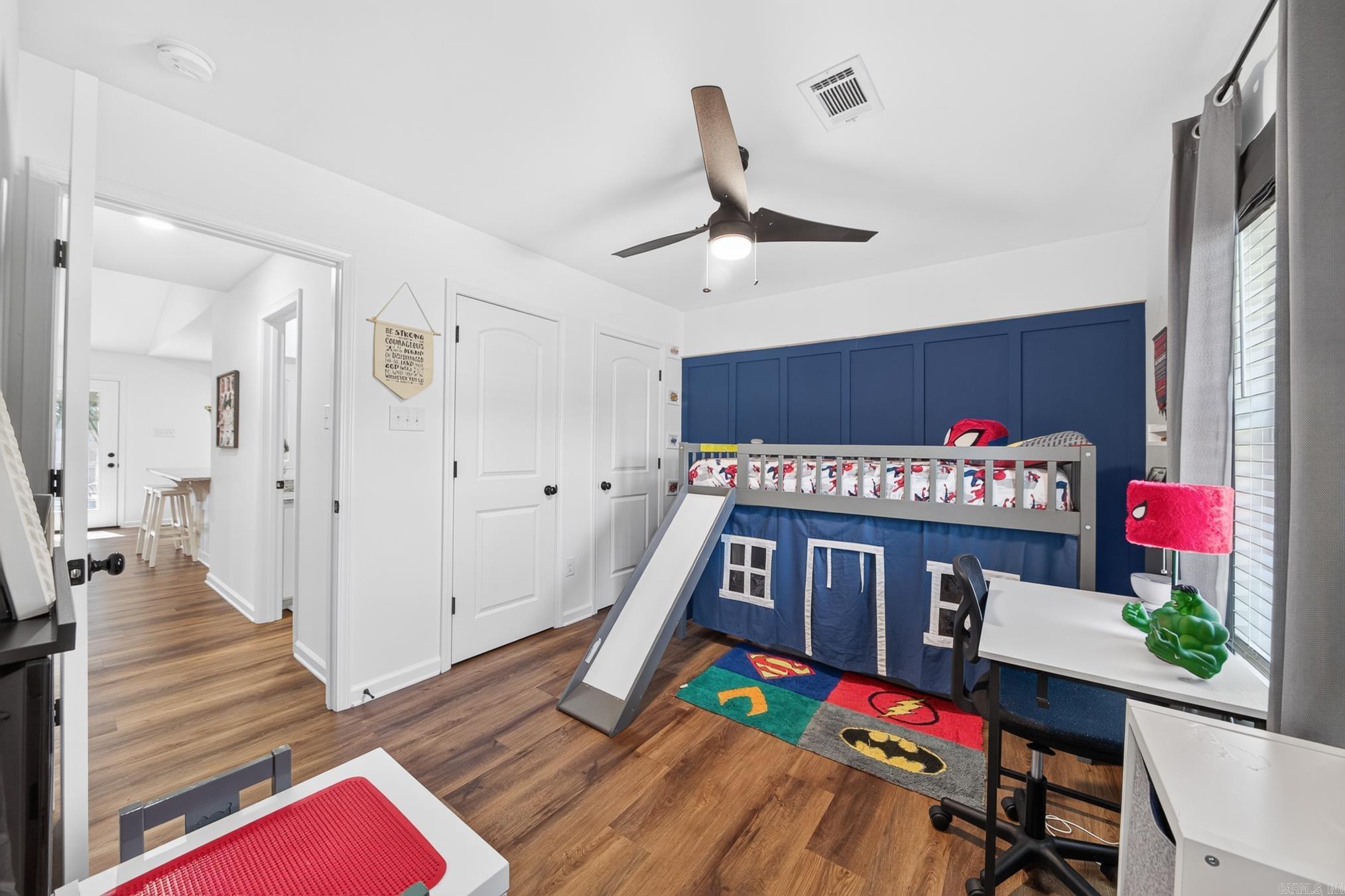 PAW'S PLACE - Residential