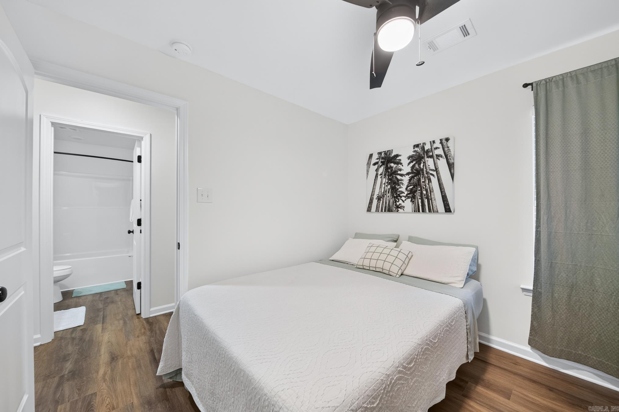 PAW'S PLACE - Residential