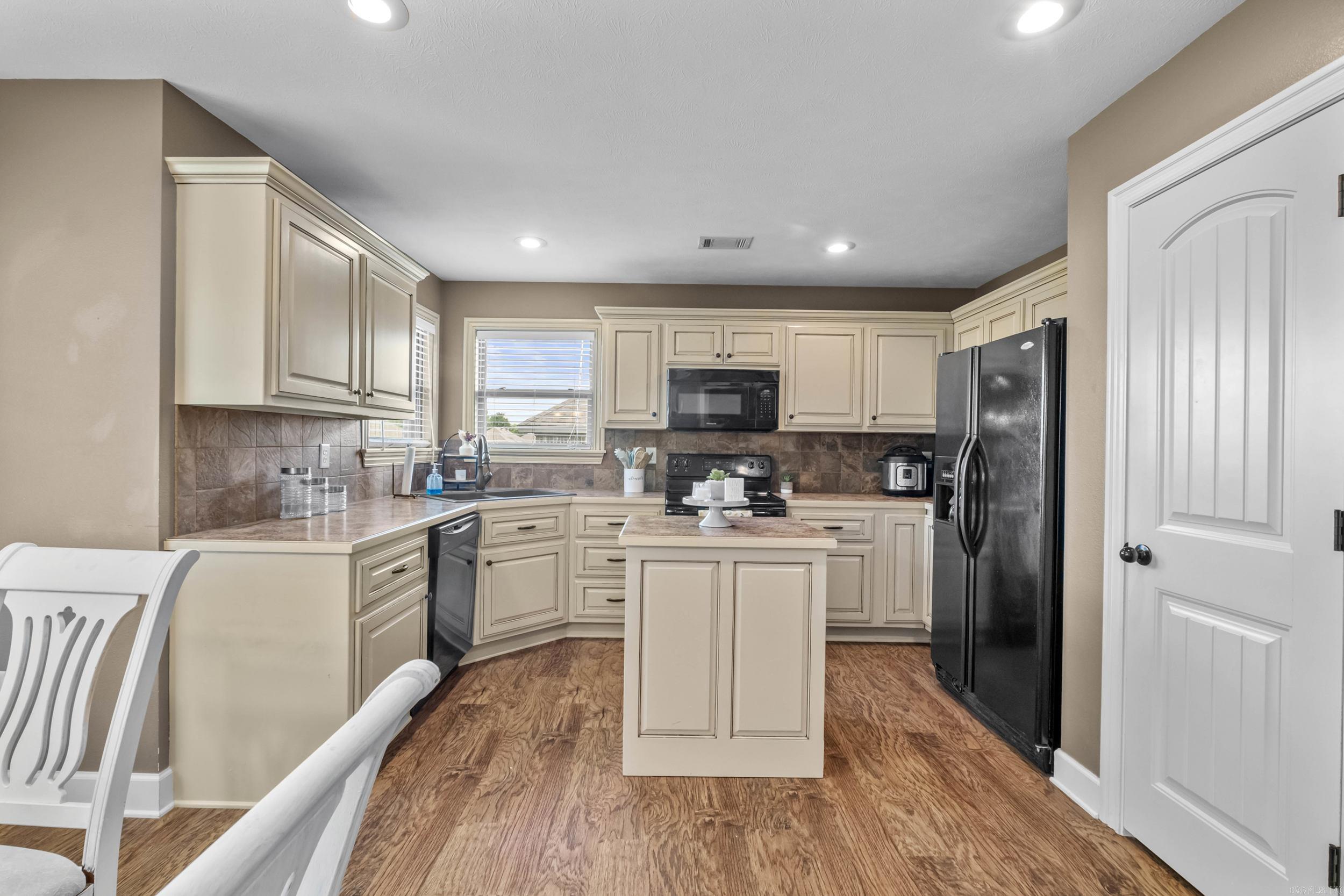 RIDGEWOOD S/D - Residential