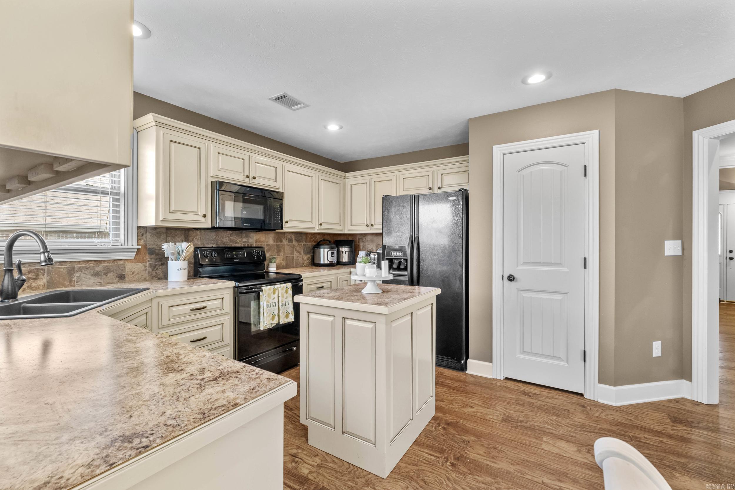 RIDGEWOOD S/D - Residential