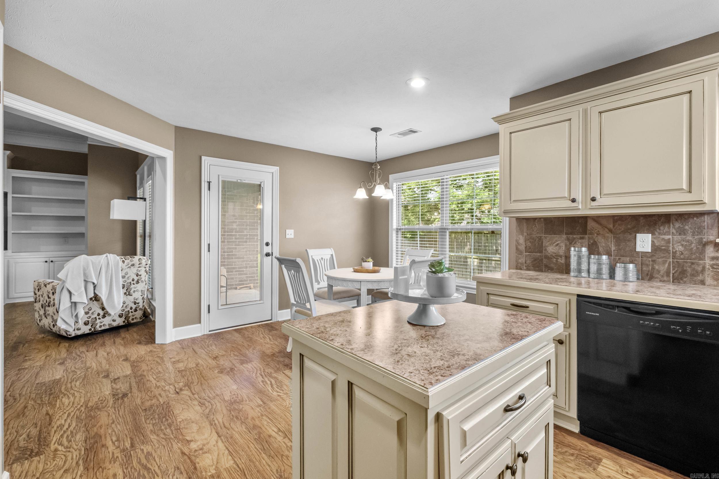 RIDGEWOOD S/D - Residential