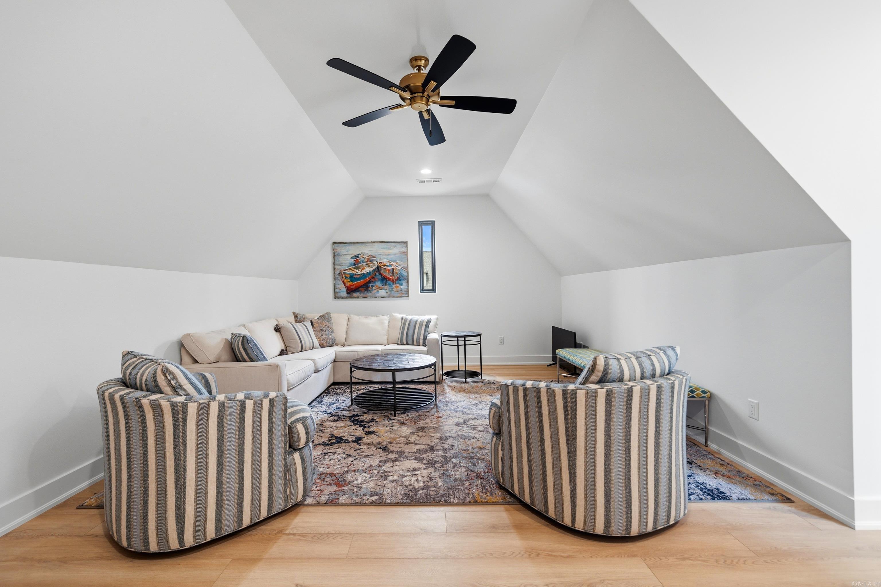 ARLINGTON PARK - Residential