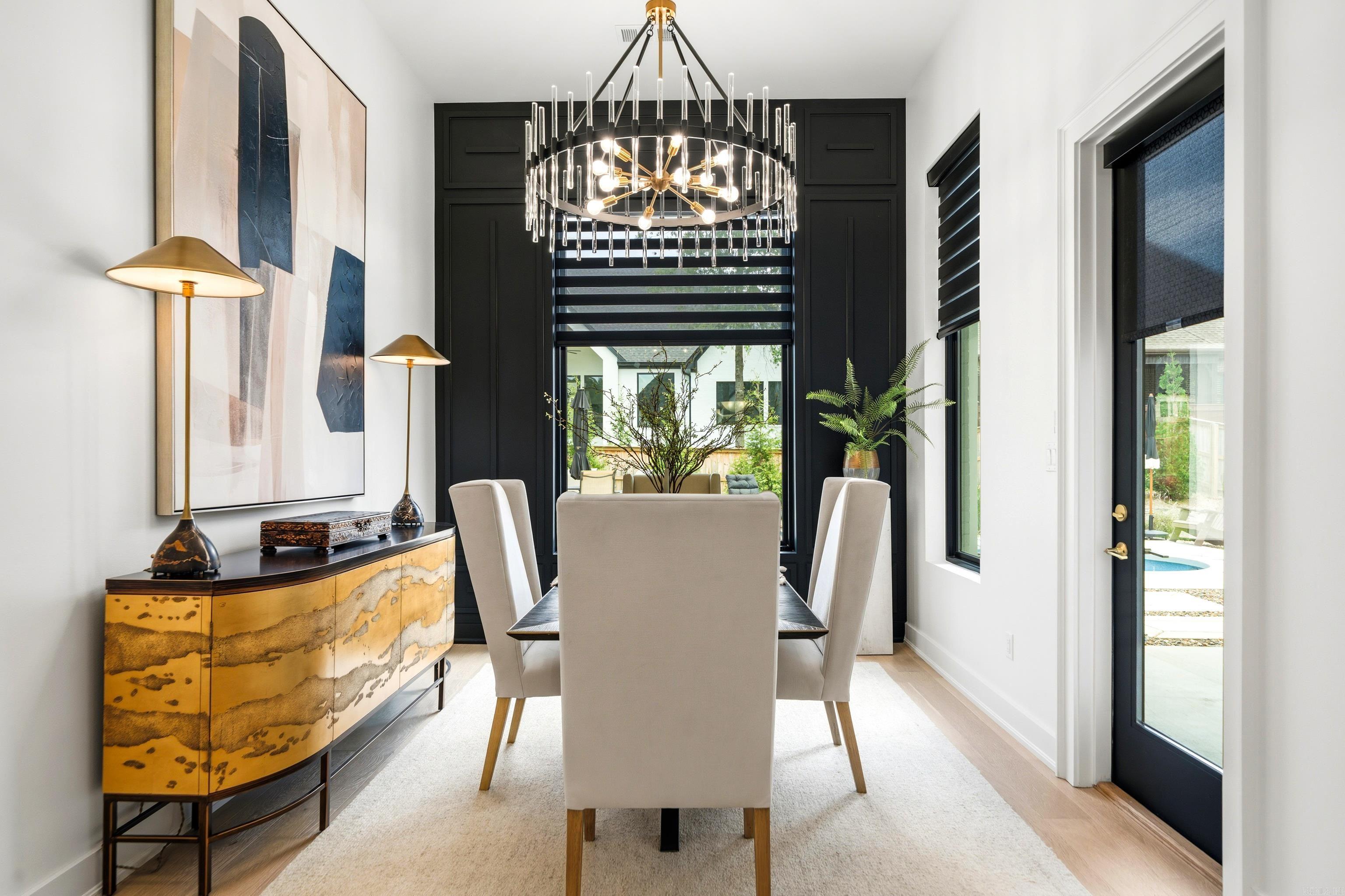 ARLINGTON PARK - Residential