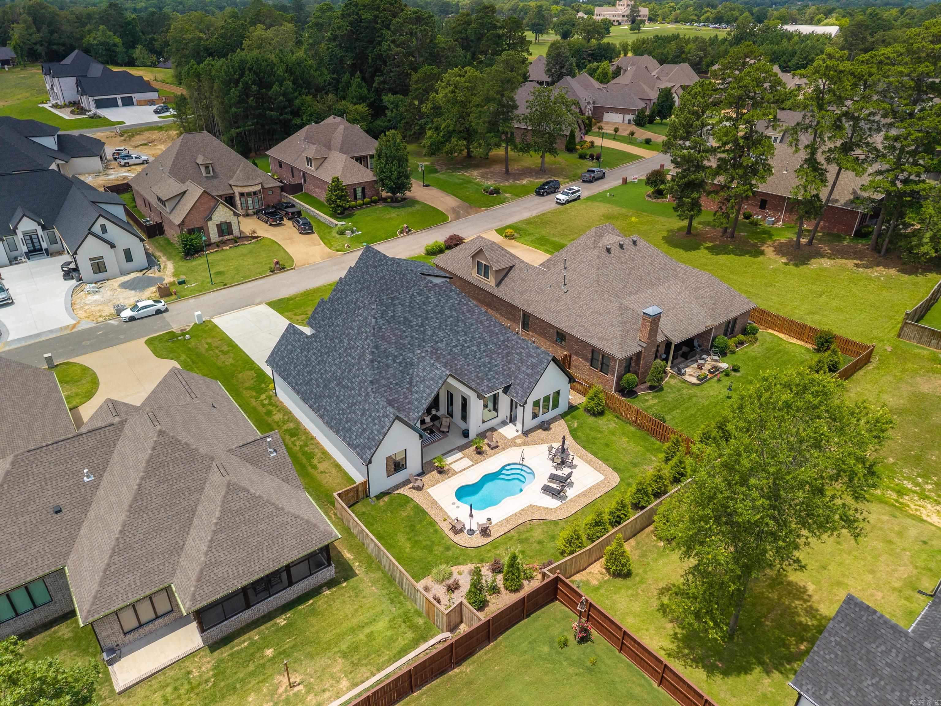 ARLINGTON PARK - Residential